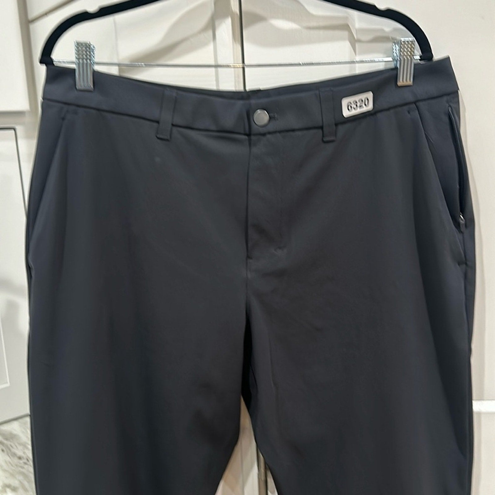 (6320) LULULEMON Commission Pant Slim 30"L *Warpstreme Sz 36W in NAVY *SOME WEAR
