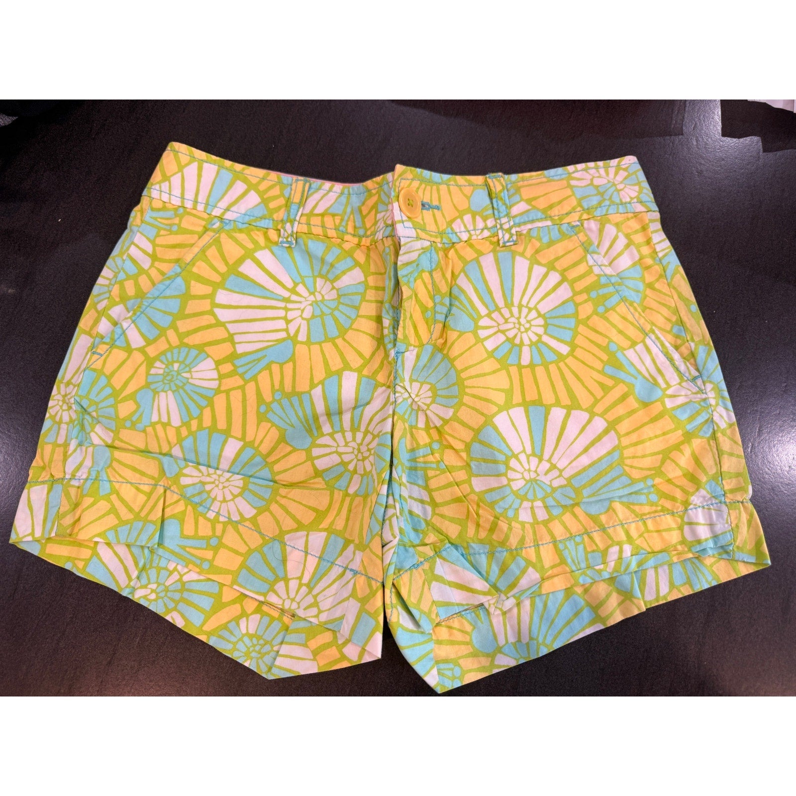 448 - LILLY PULITZER On The Half Shell Mosaic Yellow Blue Green Shorts Sz 0