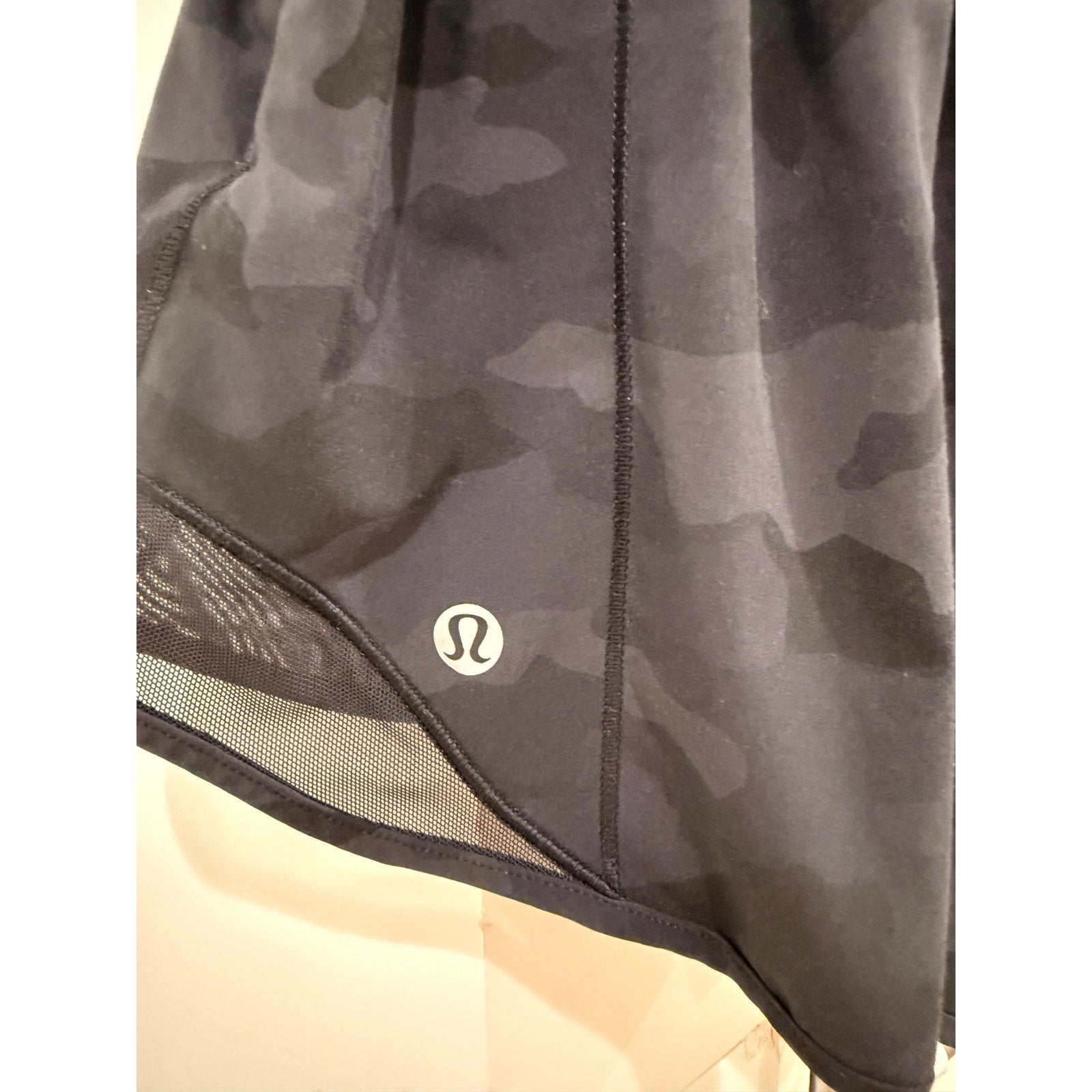 6442 Lululemon Hotty Hot Short II *Long 4" Heritage 365 Camo Deep Coal Sz 6 *LOVED