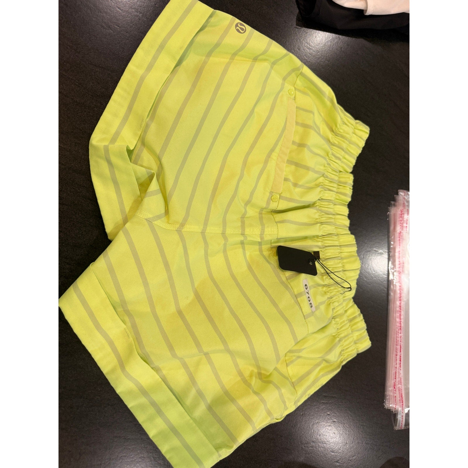 6708 - Lululemon Spring Break Away Short Deauville Stripe Sz 6
