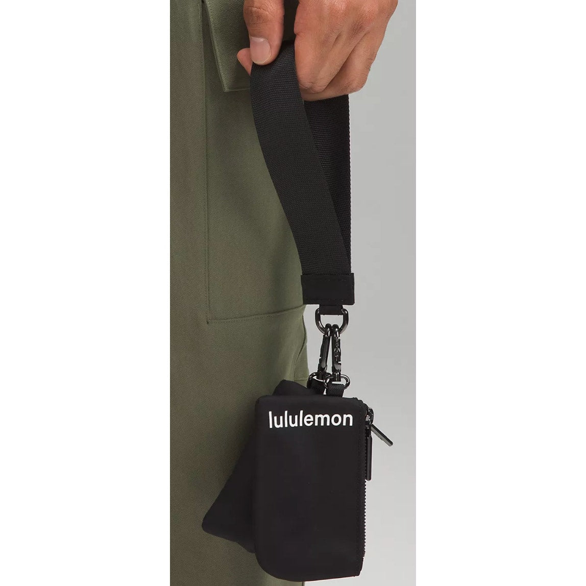 0268  NWT LULULEMON Dual Pouch Wristlet in BLACK/BLACK