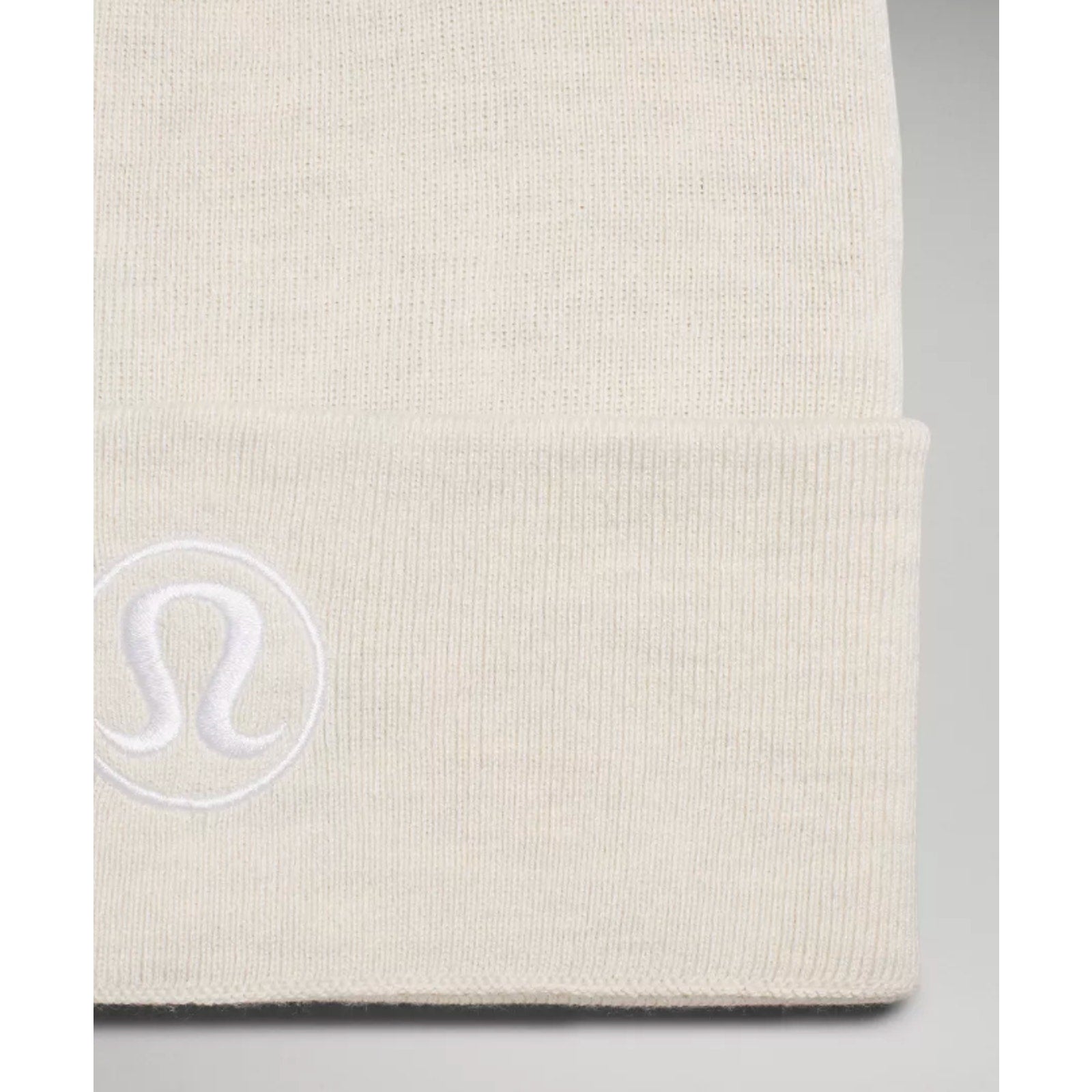 0224 NWOT LULULEMOON Warm Revelation Beanie in L/XL **SOLD OUT