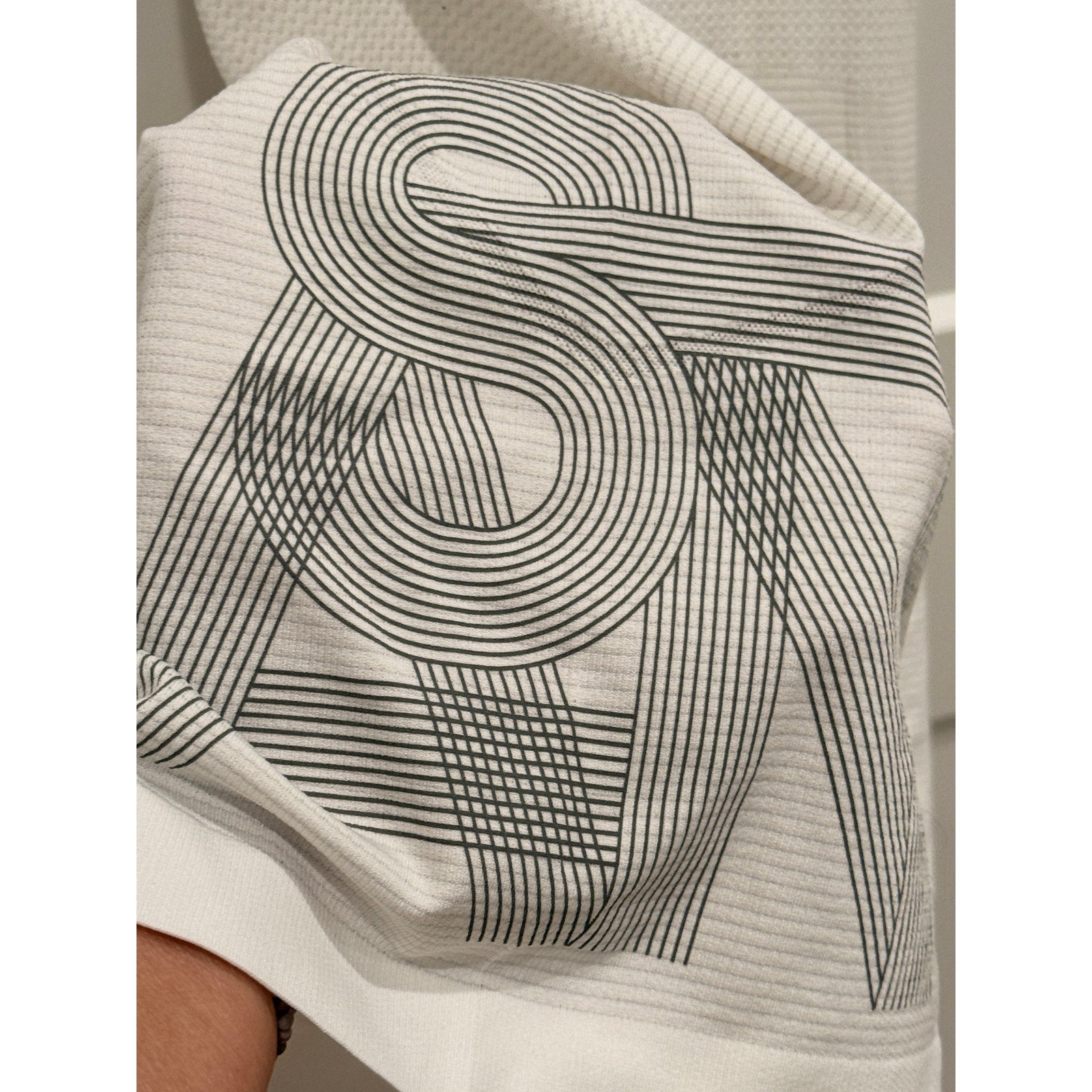 48 - Lululemon Run: Swiftly Tech Racerback SAN DIEGO in White in Sz 10 *RARE