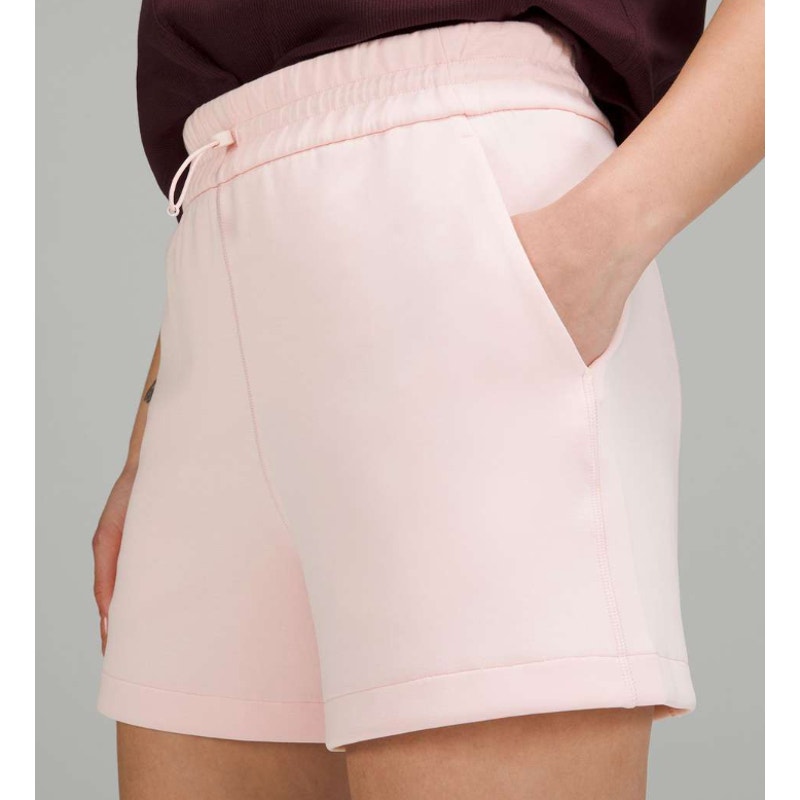 6715 - Lululemon Softstreme High-Rise Short 4" Strawberry Milkshake Sz 6 *SPOT