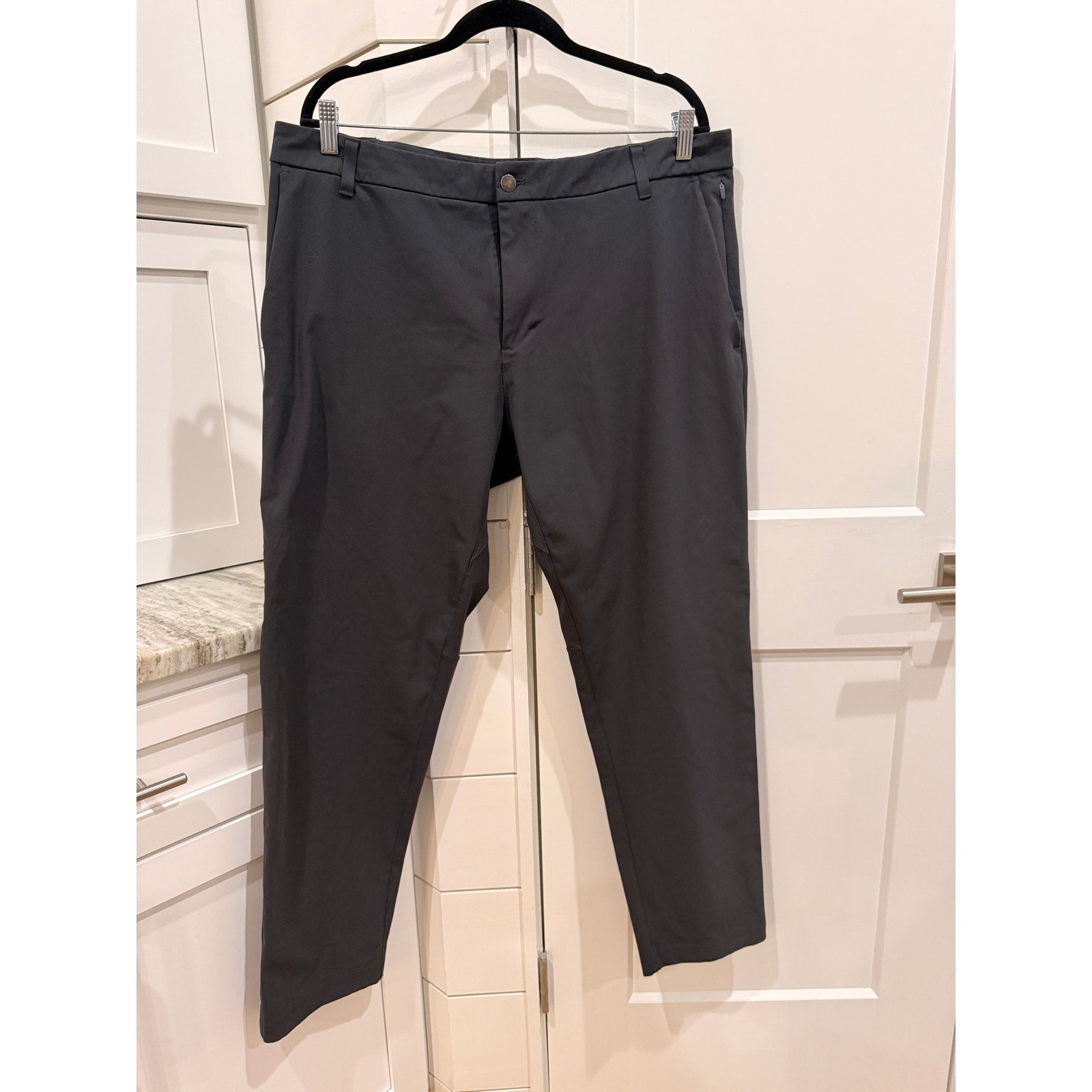 6503 - LULULEMON Commission Pant Classic 34" *Warpstreme in BLK/Obsidian 38W