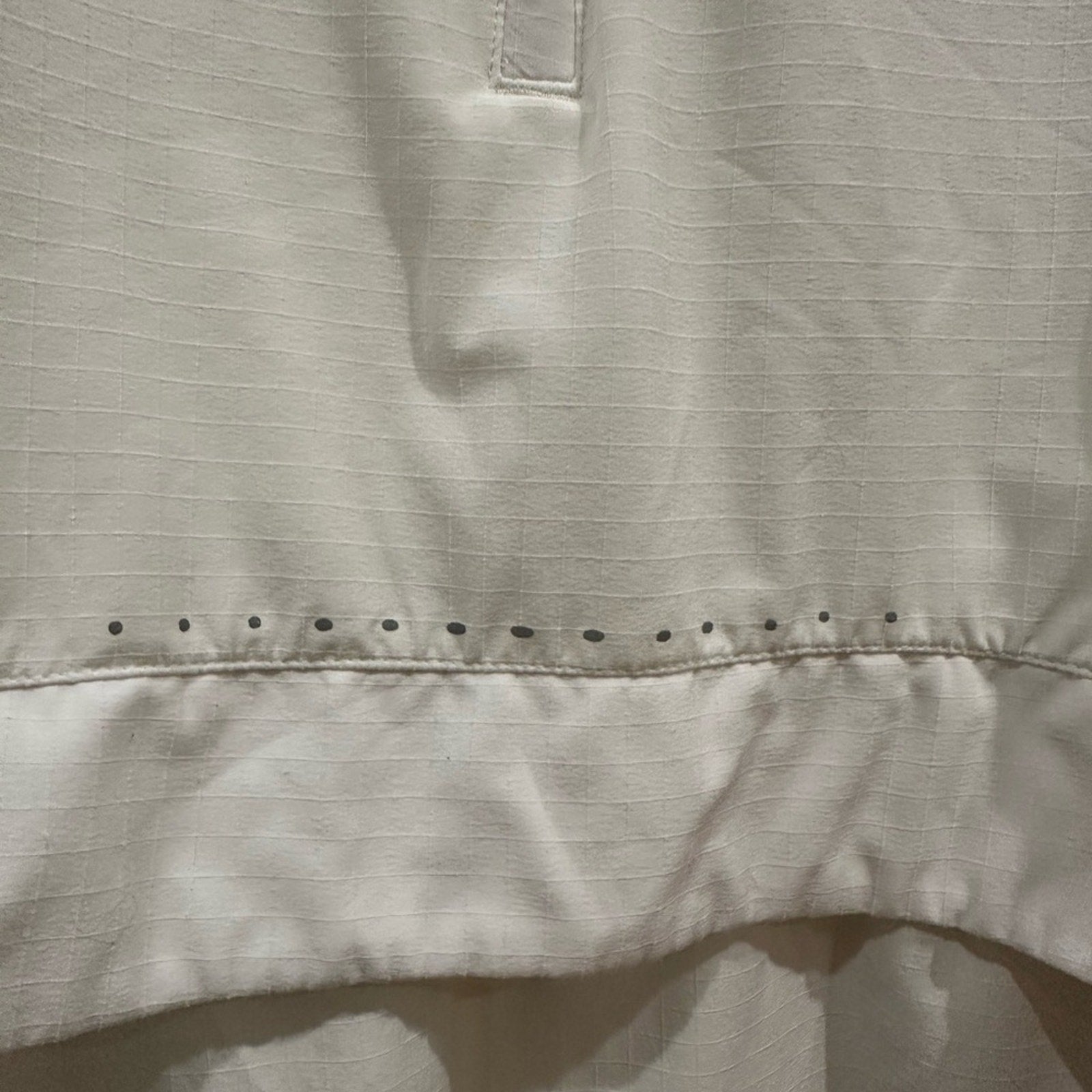 (2360) LULULEMON ALL DAY BREEZE PULLOVER P2P=21"