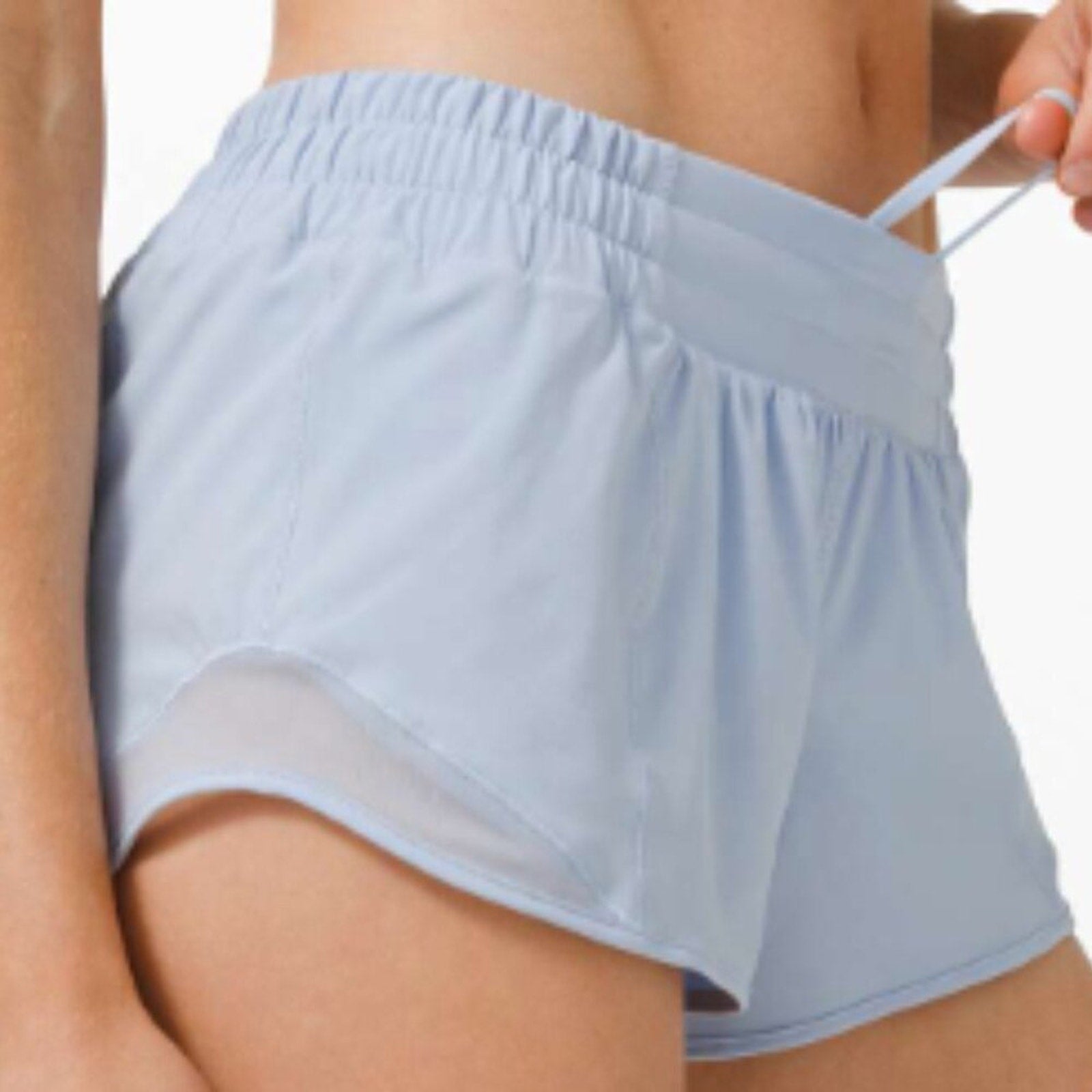 (6261) LULULEMON Hotty Hot High-Rise Lined Short 2.5" in Sz 6 *Loved *Blue linen