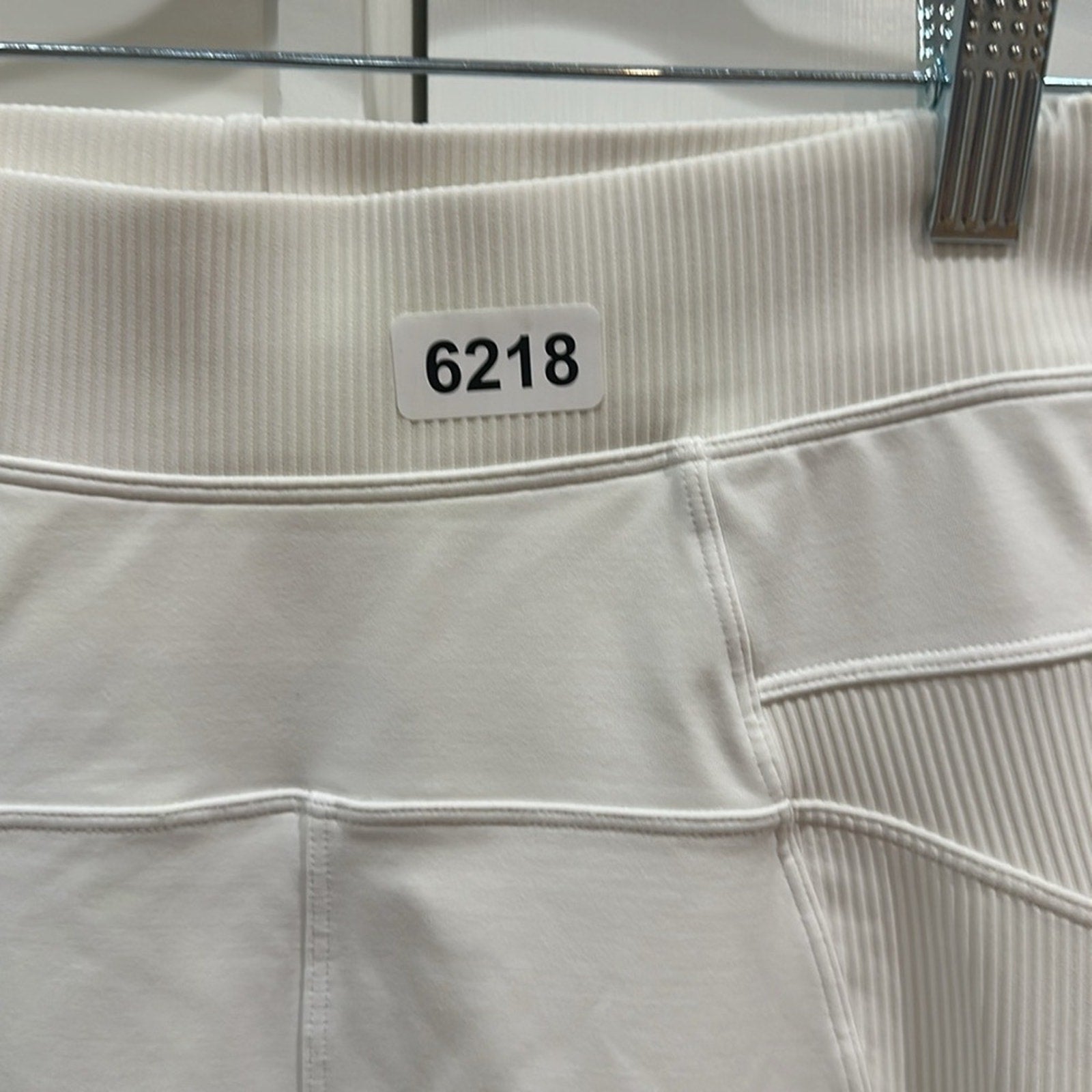 (6218) LULULEMON New Ambition Super High-Rise Tight 28" WAIST=12.5" *FLAW