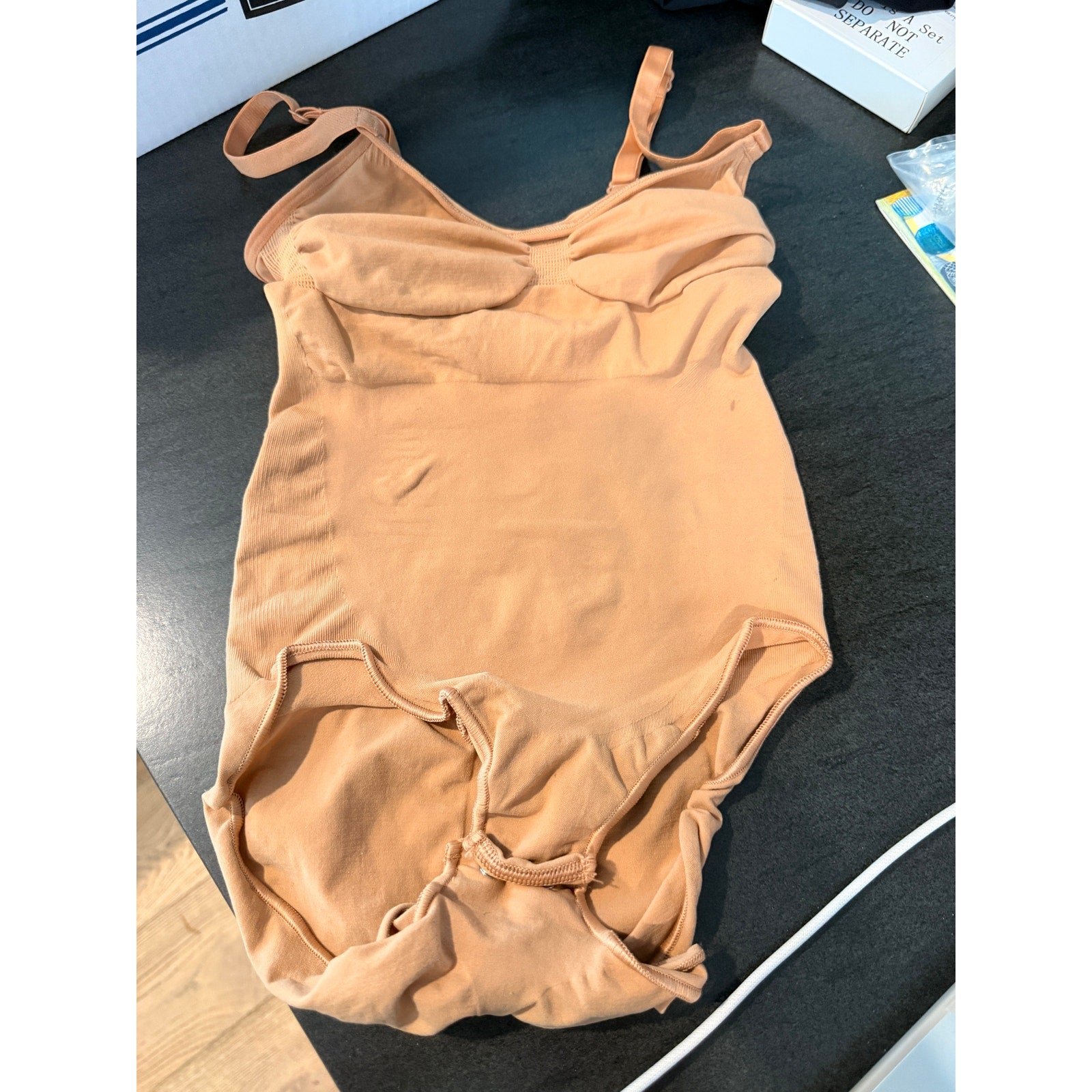 0252 SKIMS NWOT SEAMLESS SCULPT BRIEF BODYSUIT in S/M