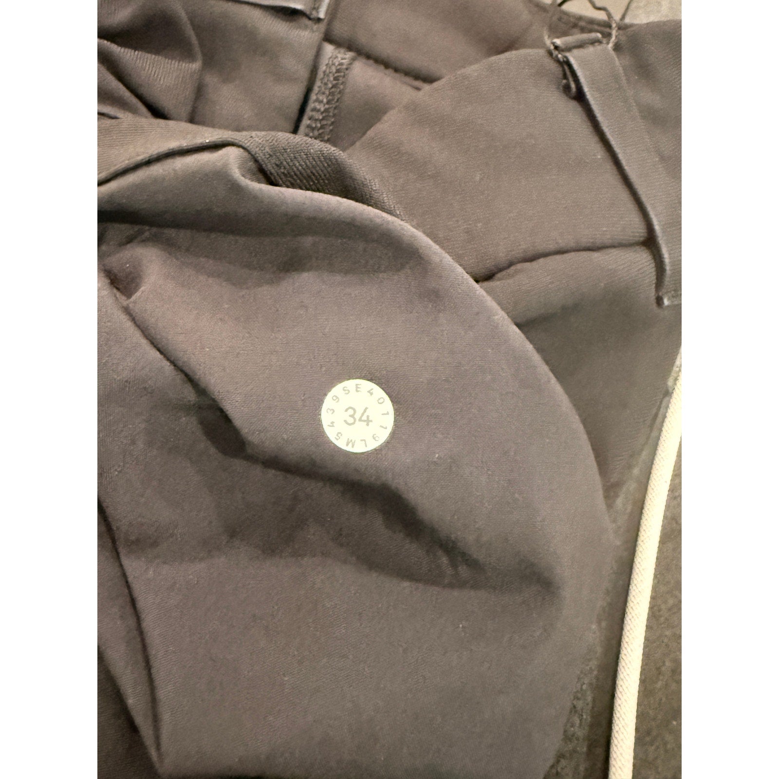 6457 - LULULEMON Commission Pant Slim *Warpstreme 34" Black 34W