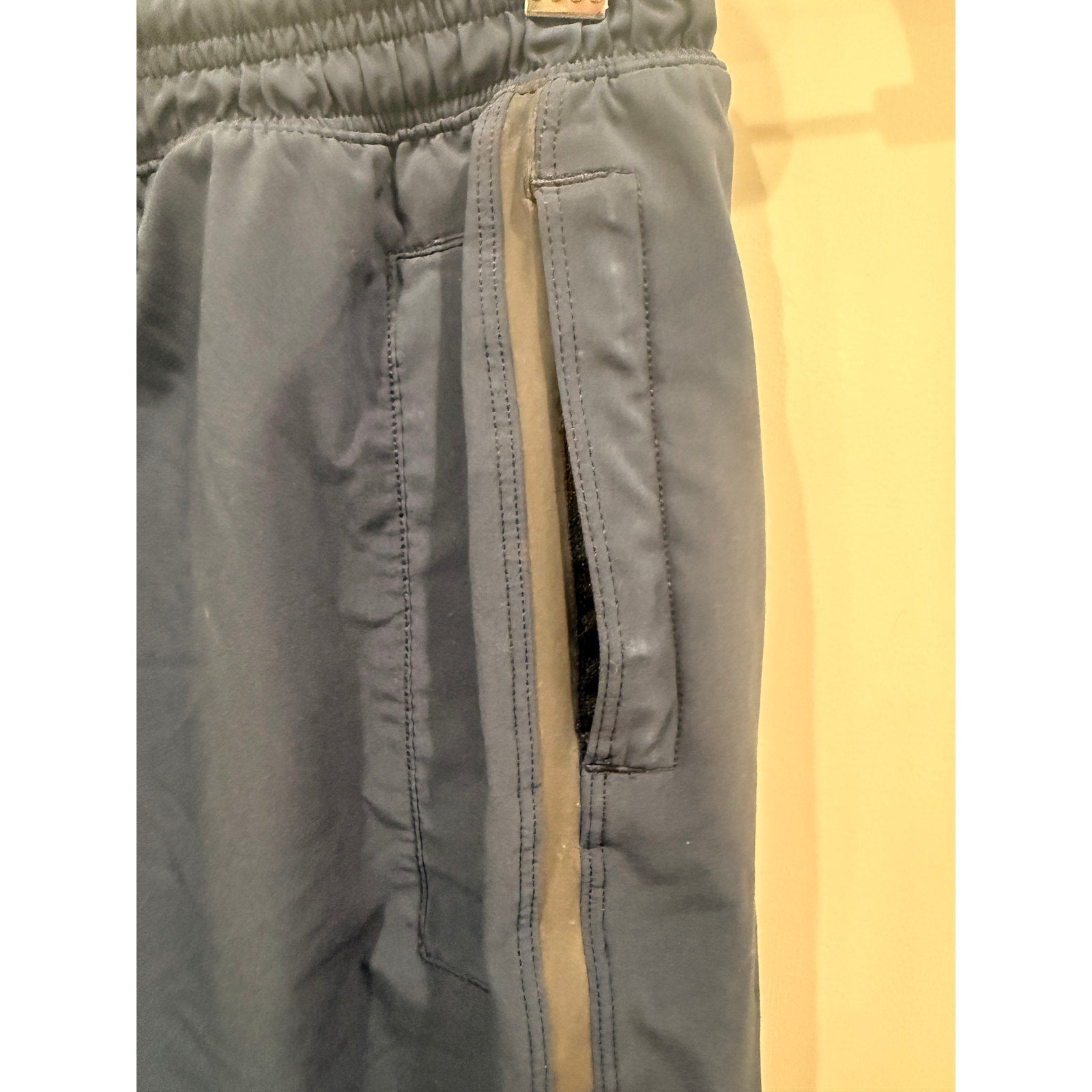 356- LULULEMON Pace Breaker Short 9" *Liner Nautical Navy in Sz L