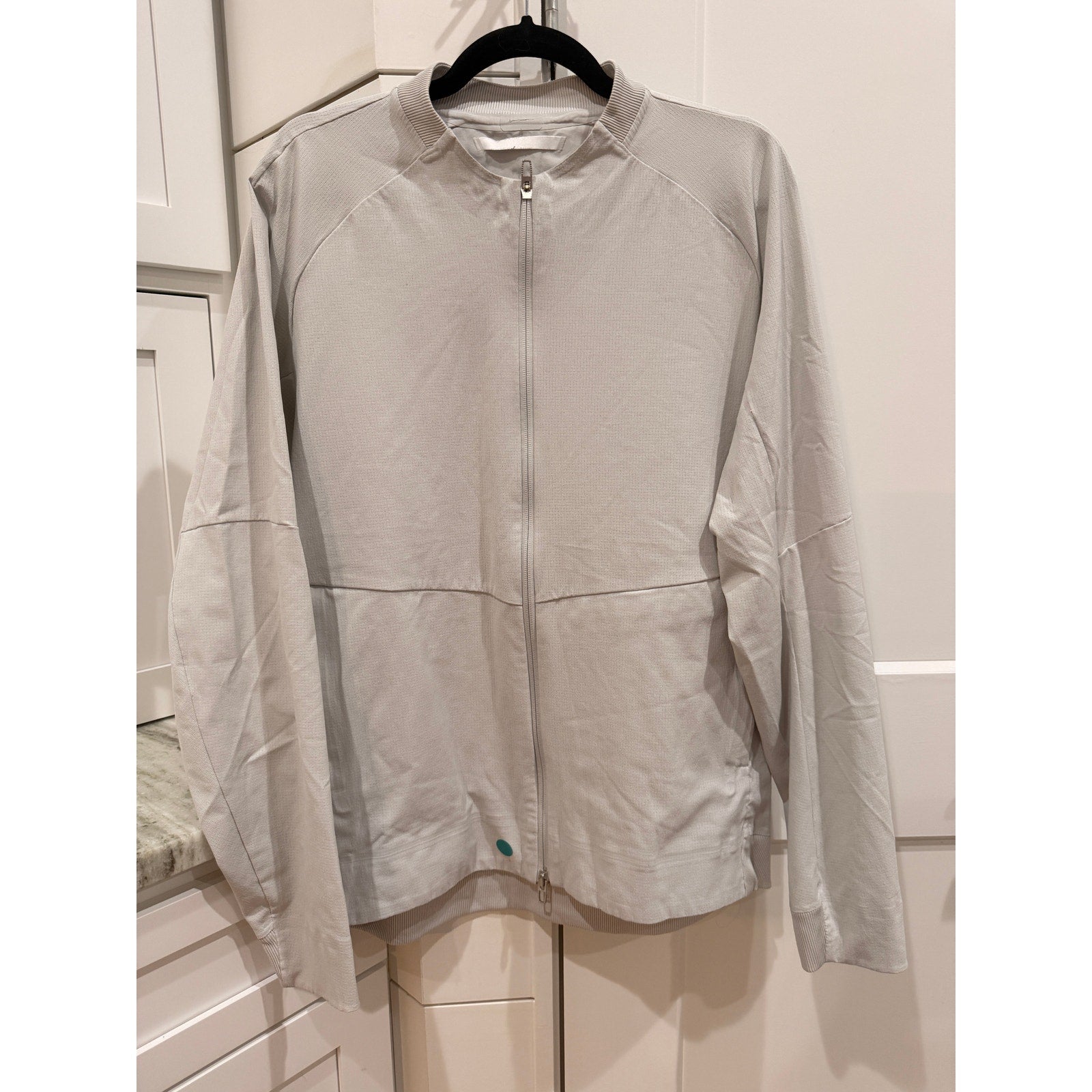 432 - LULULEMON Airing Easy Bomber Vapor in Large *FLAW