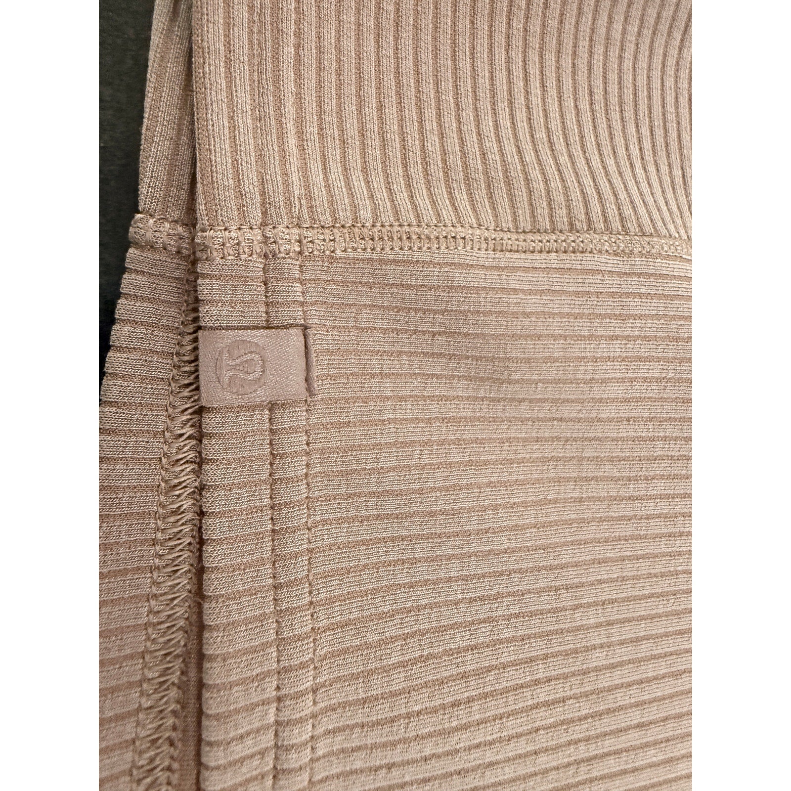 63 -  Lululemon Power Pivot Ribbed Tank Top Pink Clay Sz 8