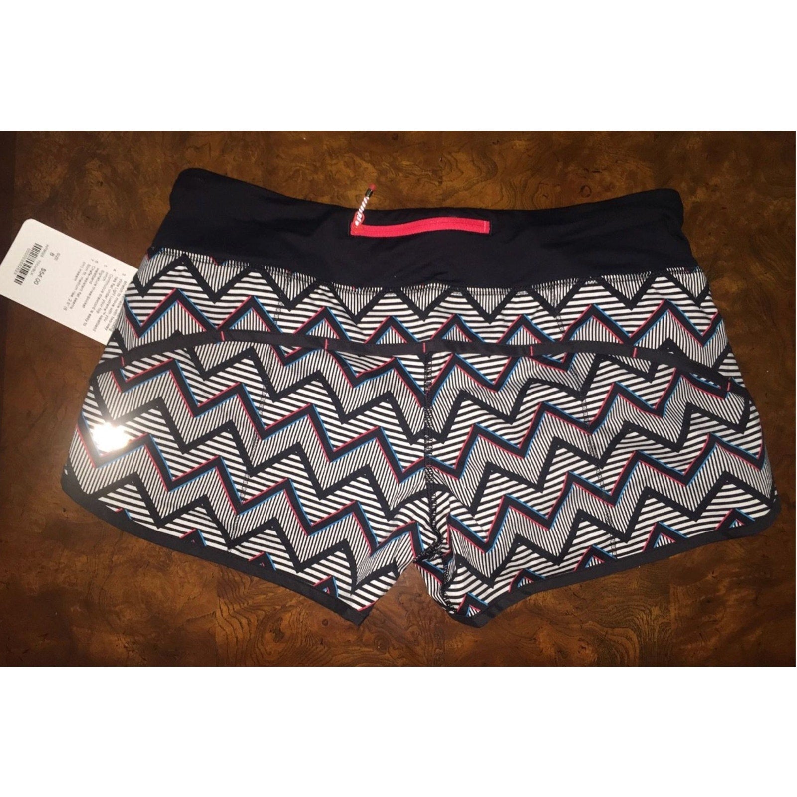 437 - LULULEMON Speed Short 2014 Seawheeze - 3D Chevron Sz 6 *RARE