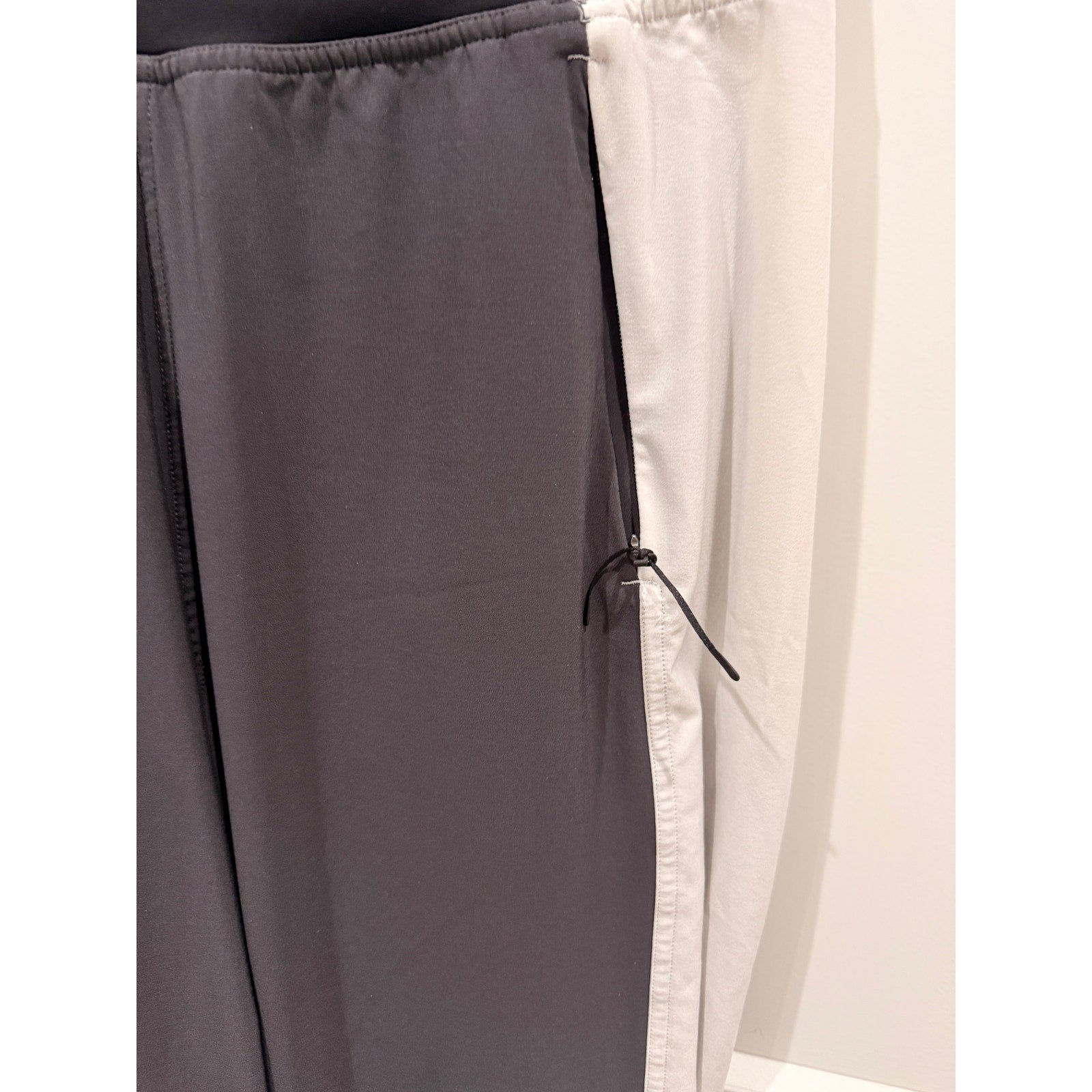 347 LULULEMON  Adapted State High-Rise Jogger: Colourblock Black / White Sz 6