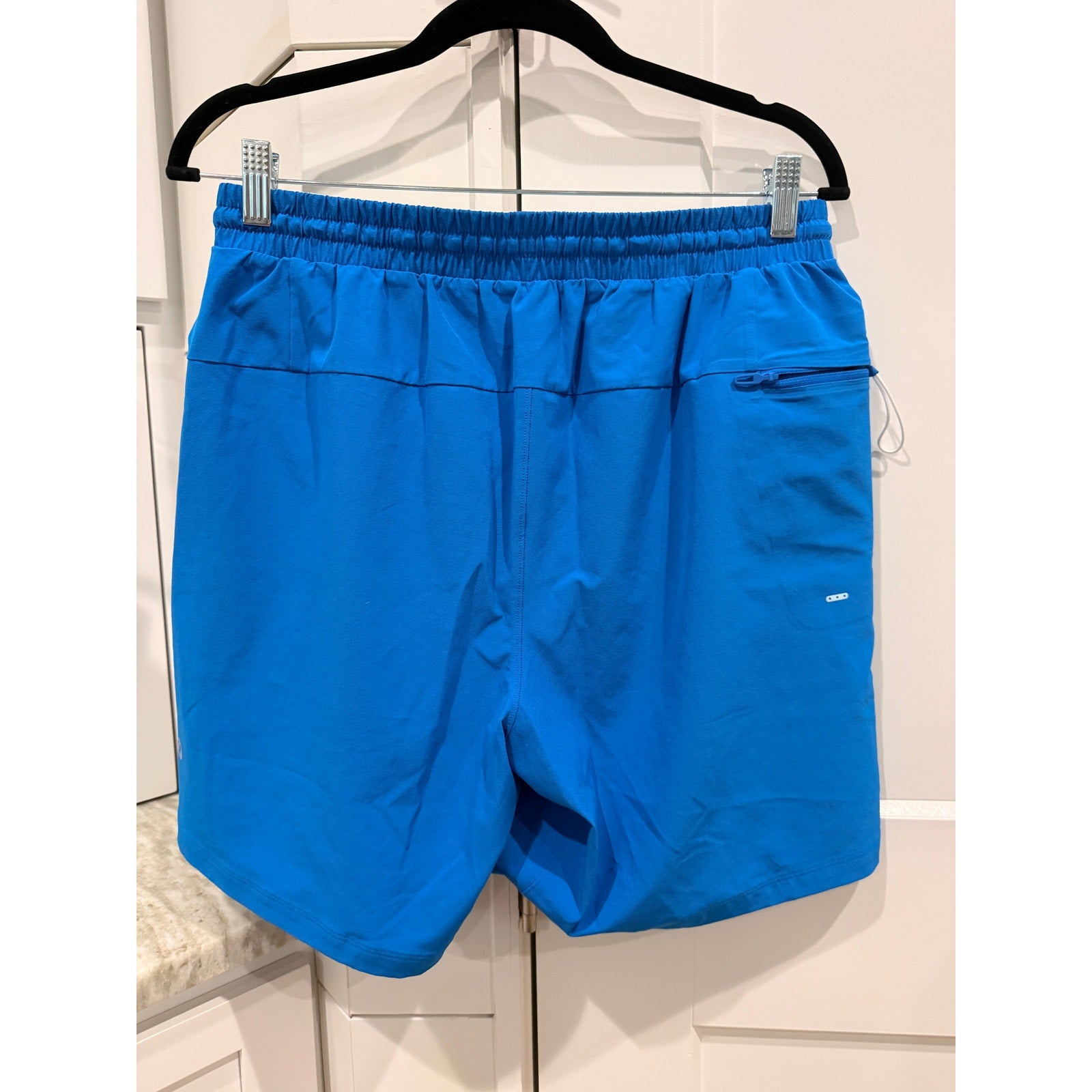 348 - LULULEMON Pool Short 7" Paneled in Blue - Size L