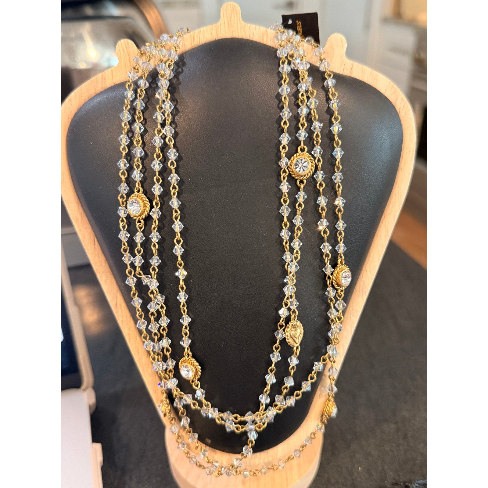 0275 Virgin Saints & Angels Magdalena 6mm Crystal light Blue - Gold *SOLD OUT
