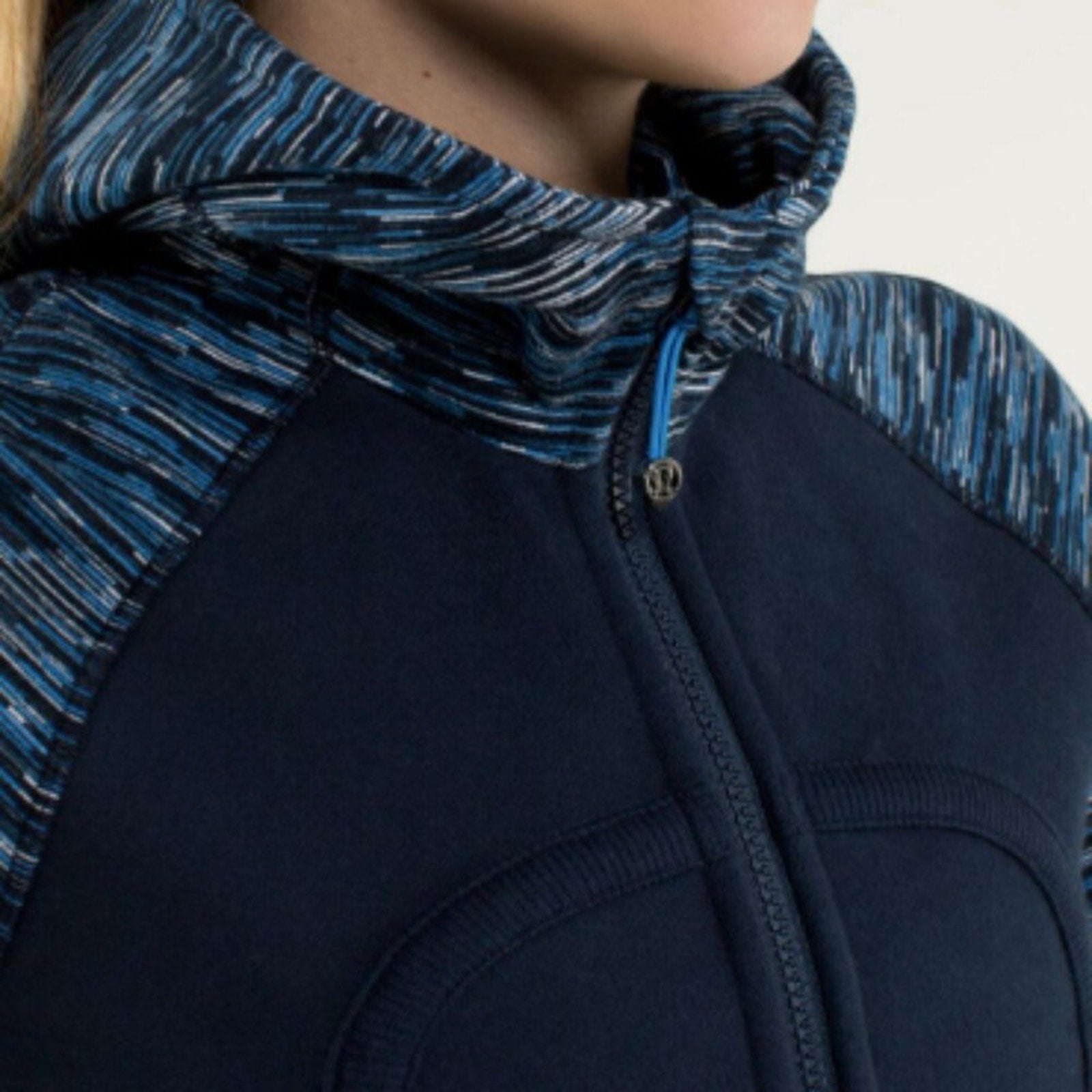 (2486) LULULEMON Scuba Hoodie *Stretch (Lined Hood) P2P=16" **LOVED