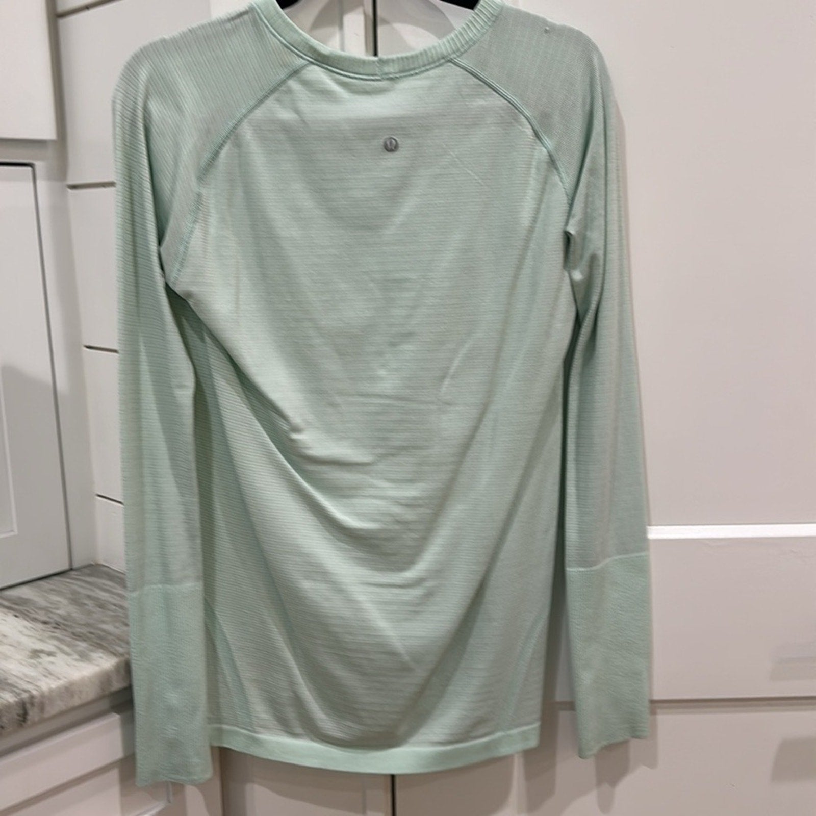 6036 - LULULEMON RUN: Swiftly Tech Long Sleeve Crew Sz 12 Aquamarine