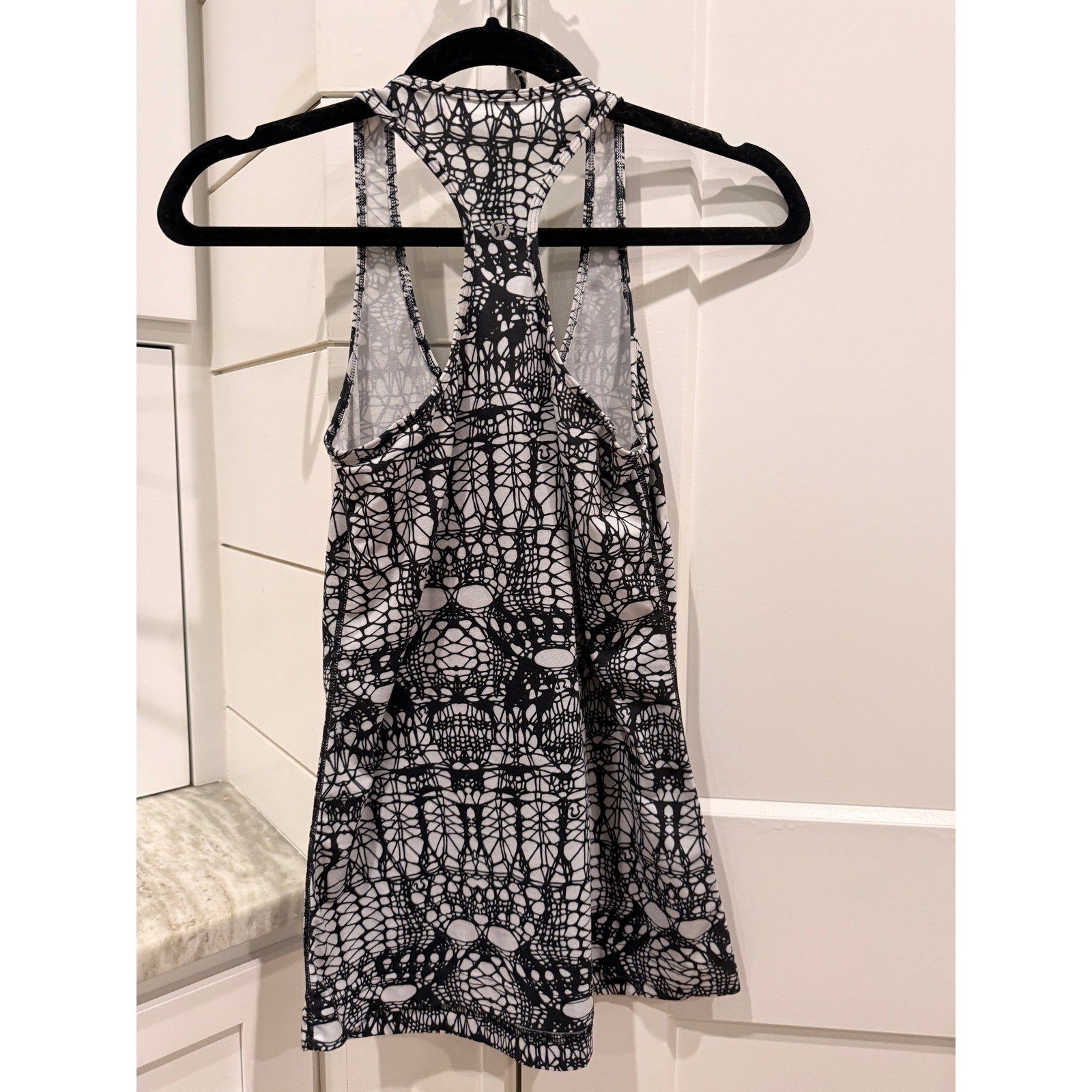 34 - LULULEMON Cool Racerback White Black Glacier Lace Sz 6