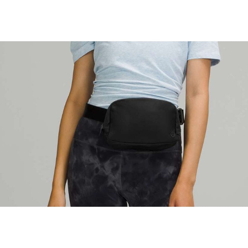 93 NWT LULULEMON Everywhere Belt Bag 1L *WHITE