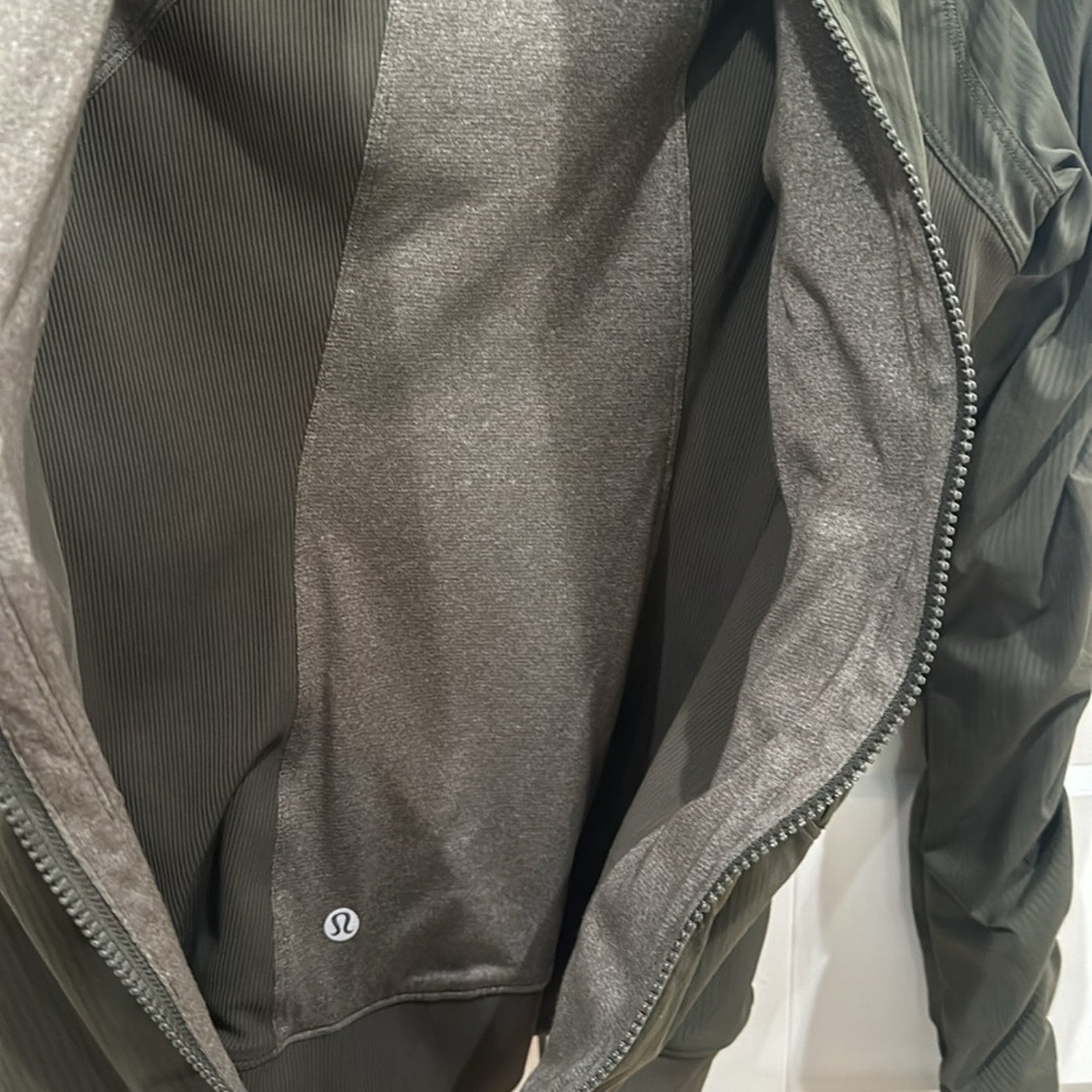 (2497) LULULEMON Dance Studio Jacket REVERSIBLE P2P=16.5" (10)