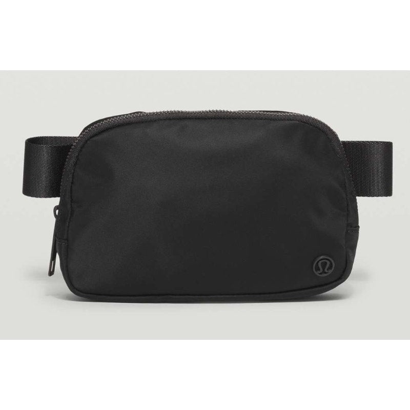 93 NWT LULULEMON Everywhere Belt Bag 1L *WHITE