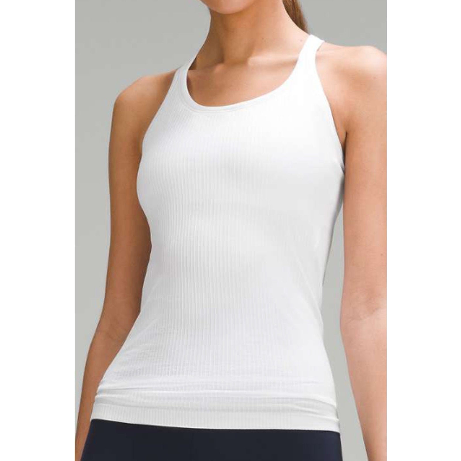 29 - LULULEMON Ebb to Street Tank Top in White Sz 8 (No Pads)