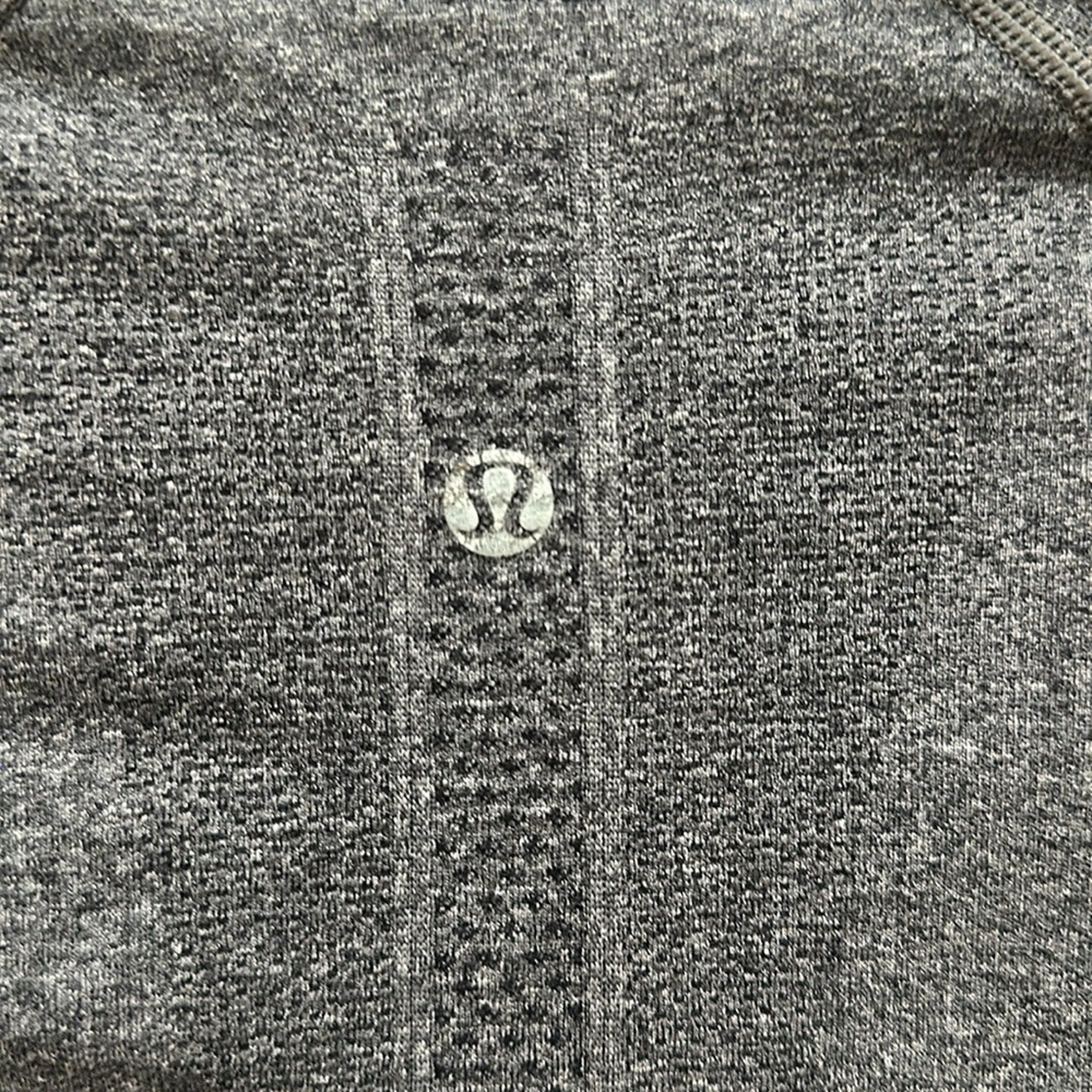 (6068)  🍋 LULULEMON RUN: Swiftly Tech Short Sleeve Crew Sz 4 **LOVED