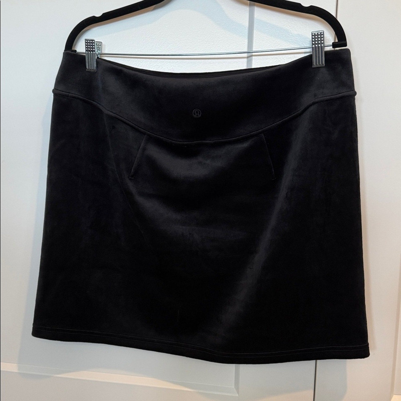 6878 NWT Lululemon Scuba High-Rise Mini Skirt *in Velvet Black Sz XL