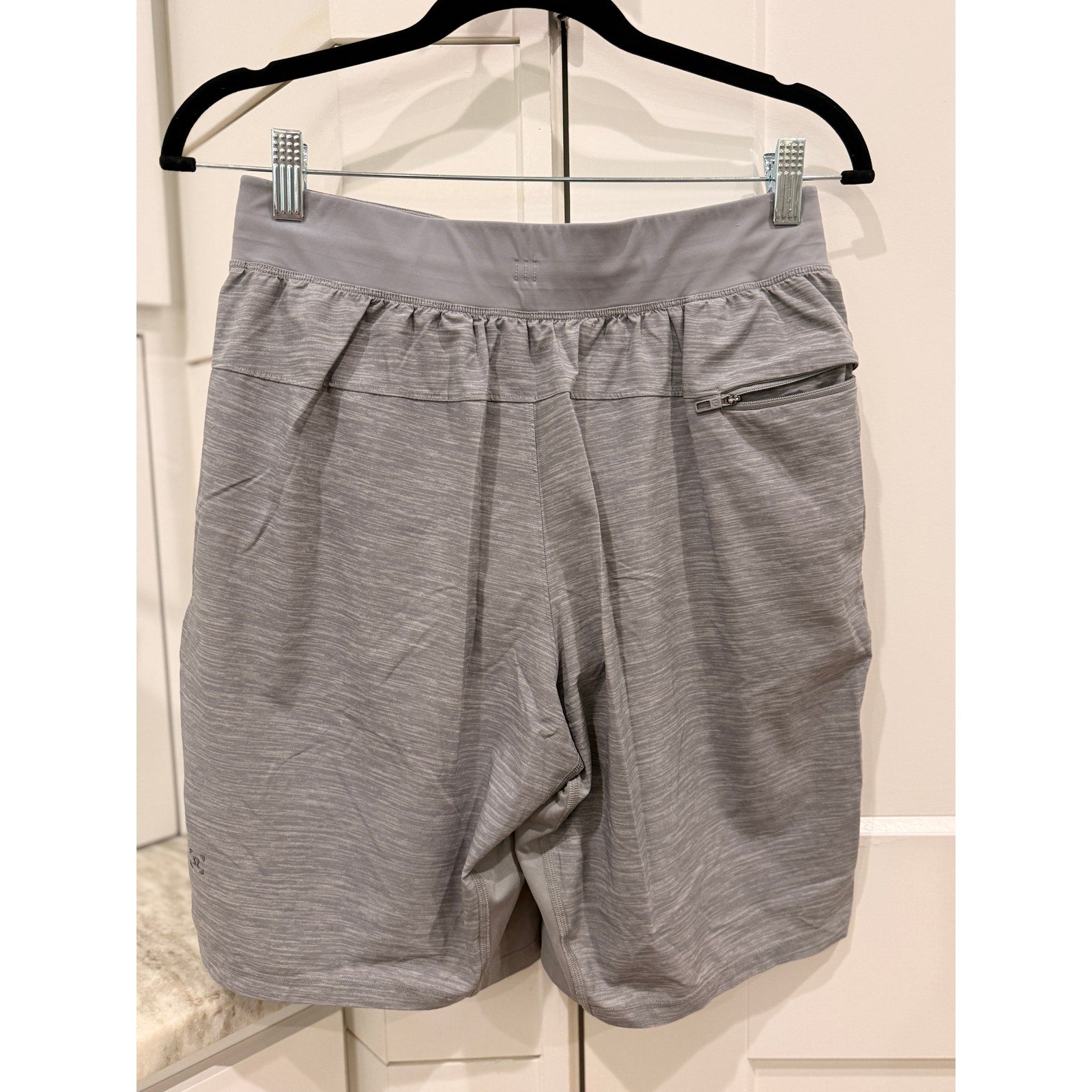 354 - LULULEMON T.H.E. Short *9" Heather Allover Sea Salt Light Cast Sz S *FLAW