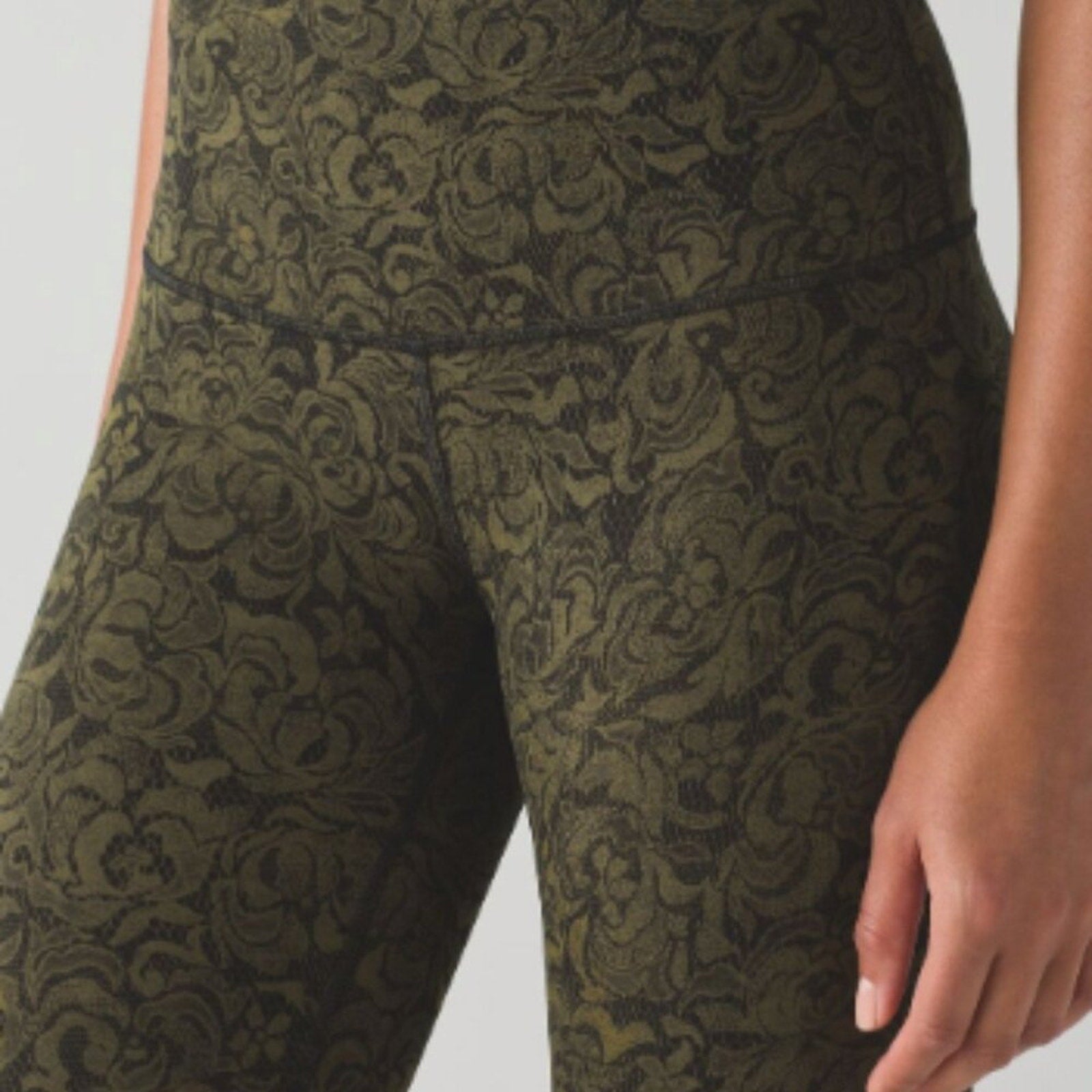(6105) Lululemon Wunder Under Hi-Rise Tight Sz 12 * LOVED *EUC