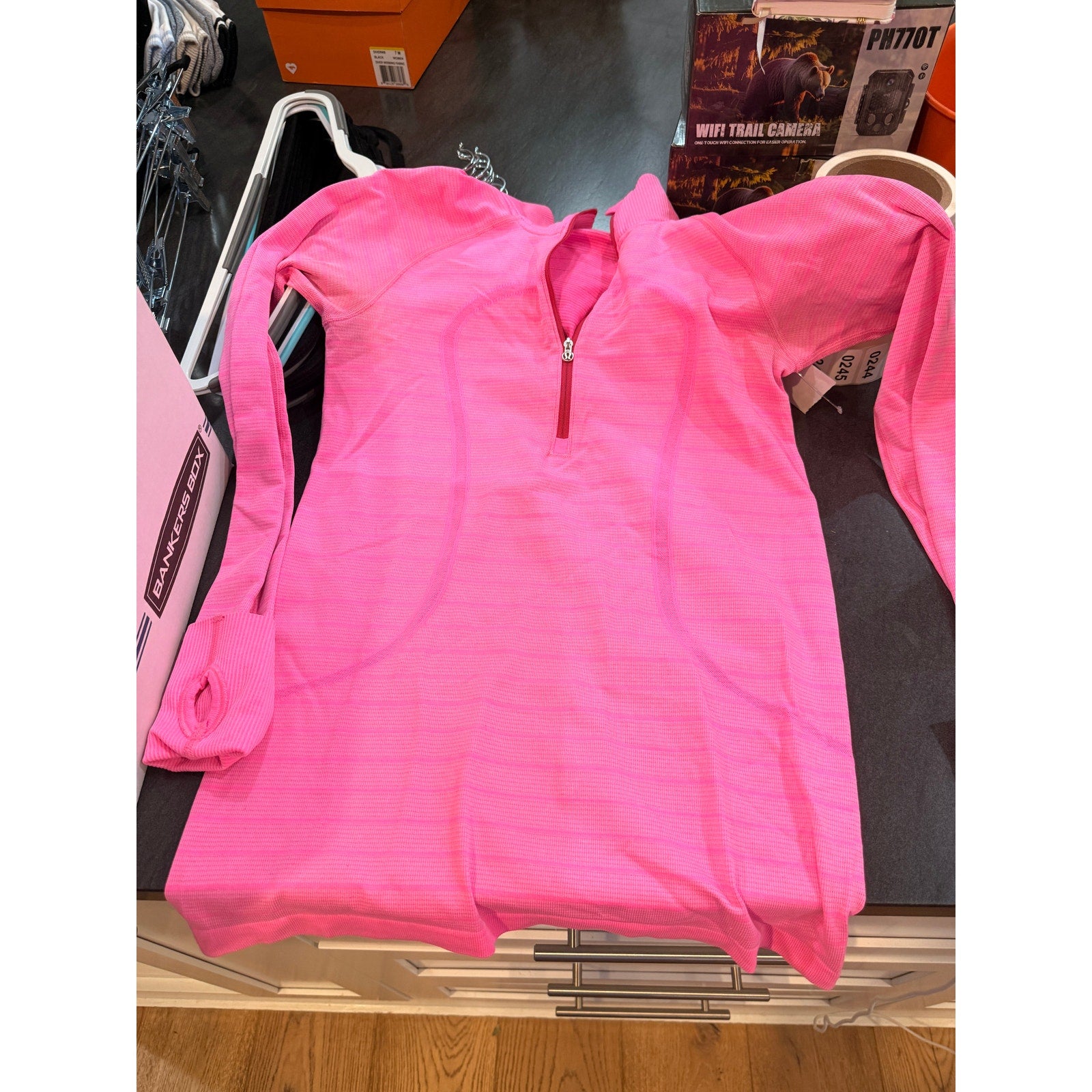 0232 Lululemon Run: Swiftly Tech 1/2 Zip Sz 8 LOVED