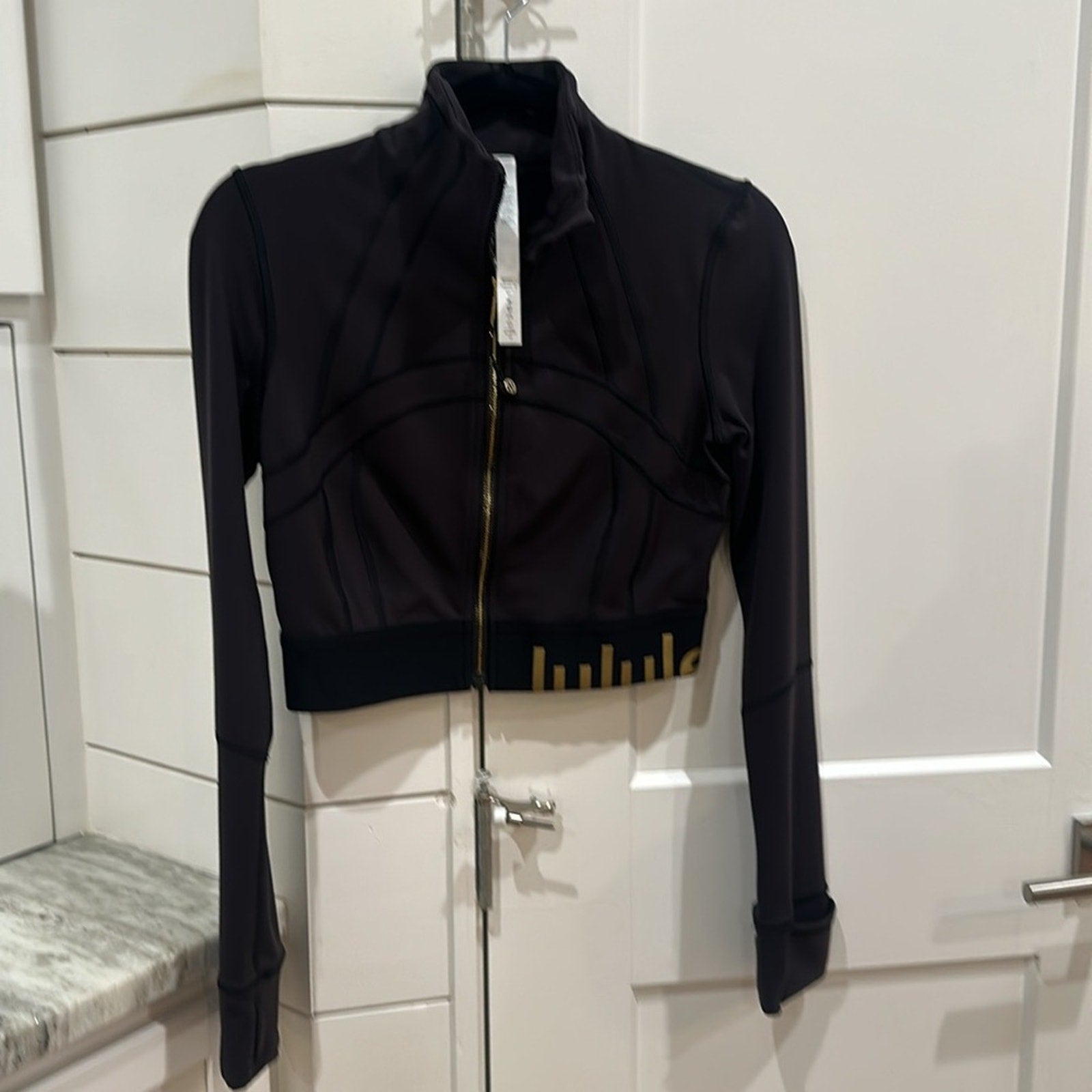 (2469) LULULEMON DEFINE CROP JACKET *GOLD **SPECIAL EDITION