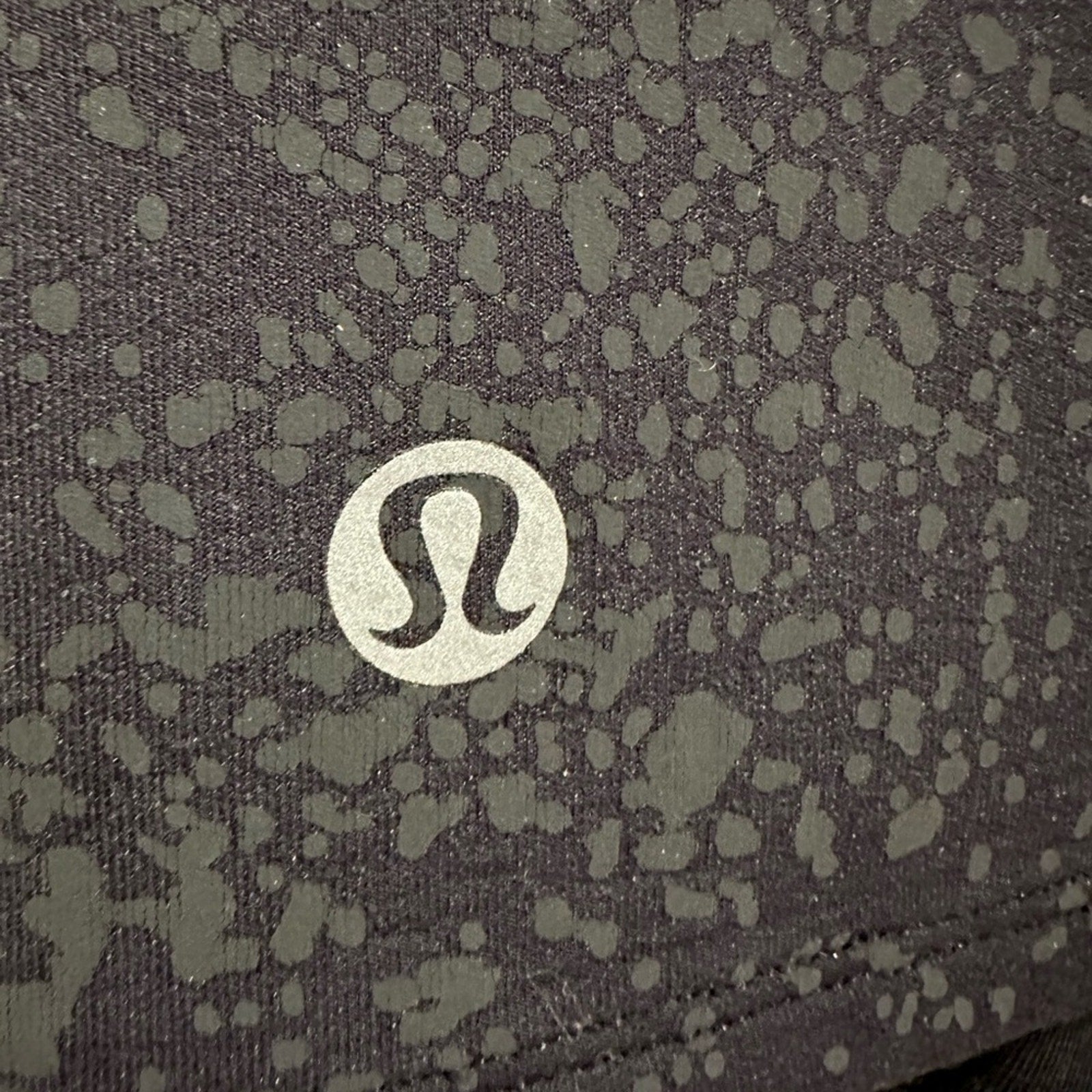 (6740) LOVED LULULEMON Energetic Edge Cropped Tank in BLACK Sz 12 ** SEE NOTES