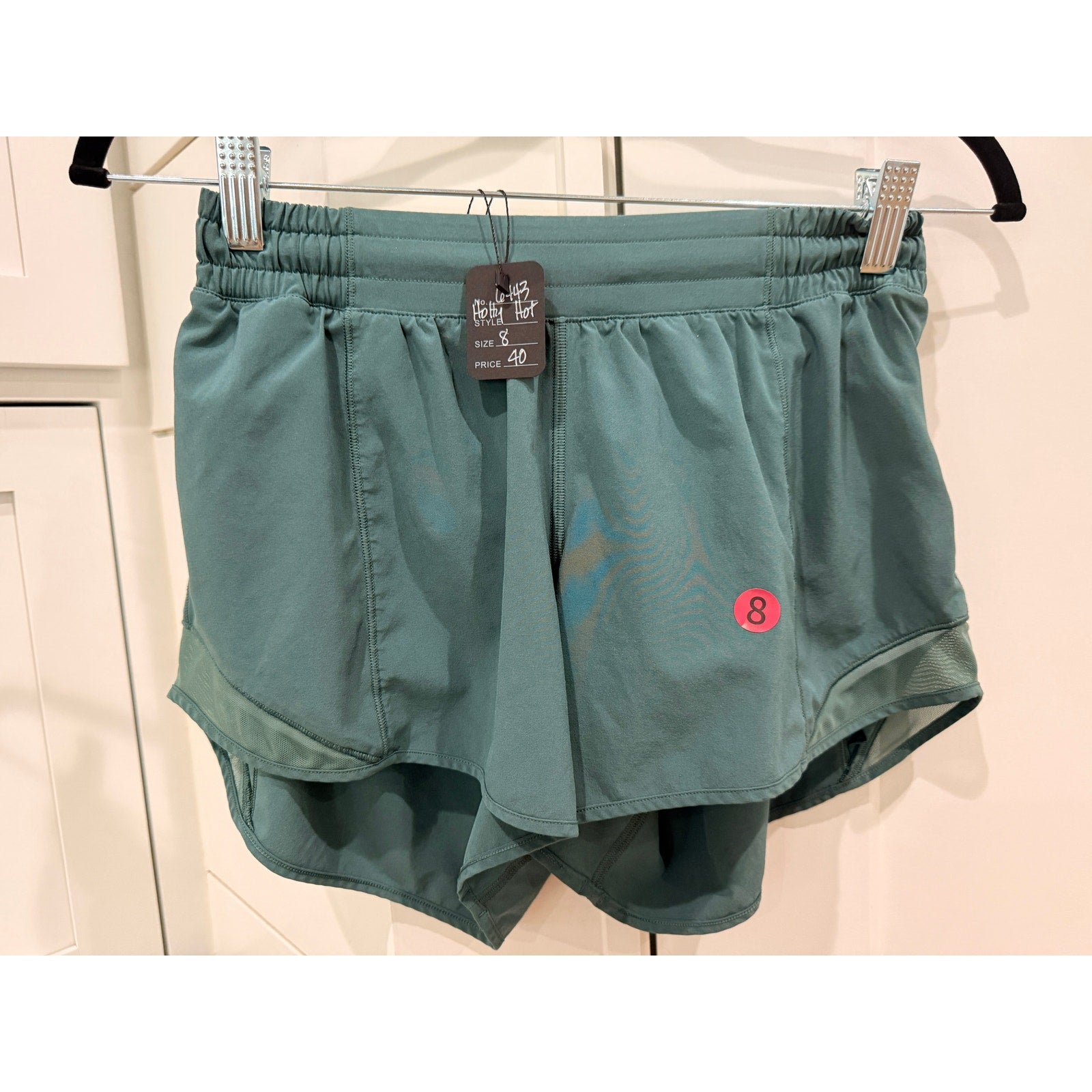 6443 Lululemon Hotty Hot Short II (Long 4") Dark Forest Sz 8 *LOVED