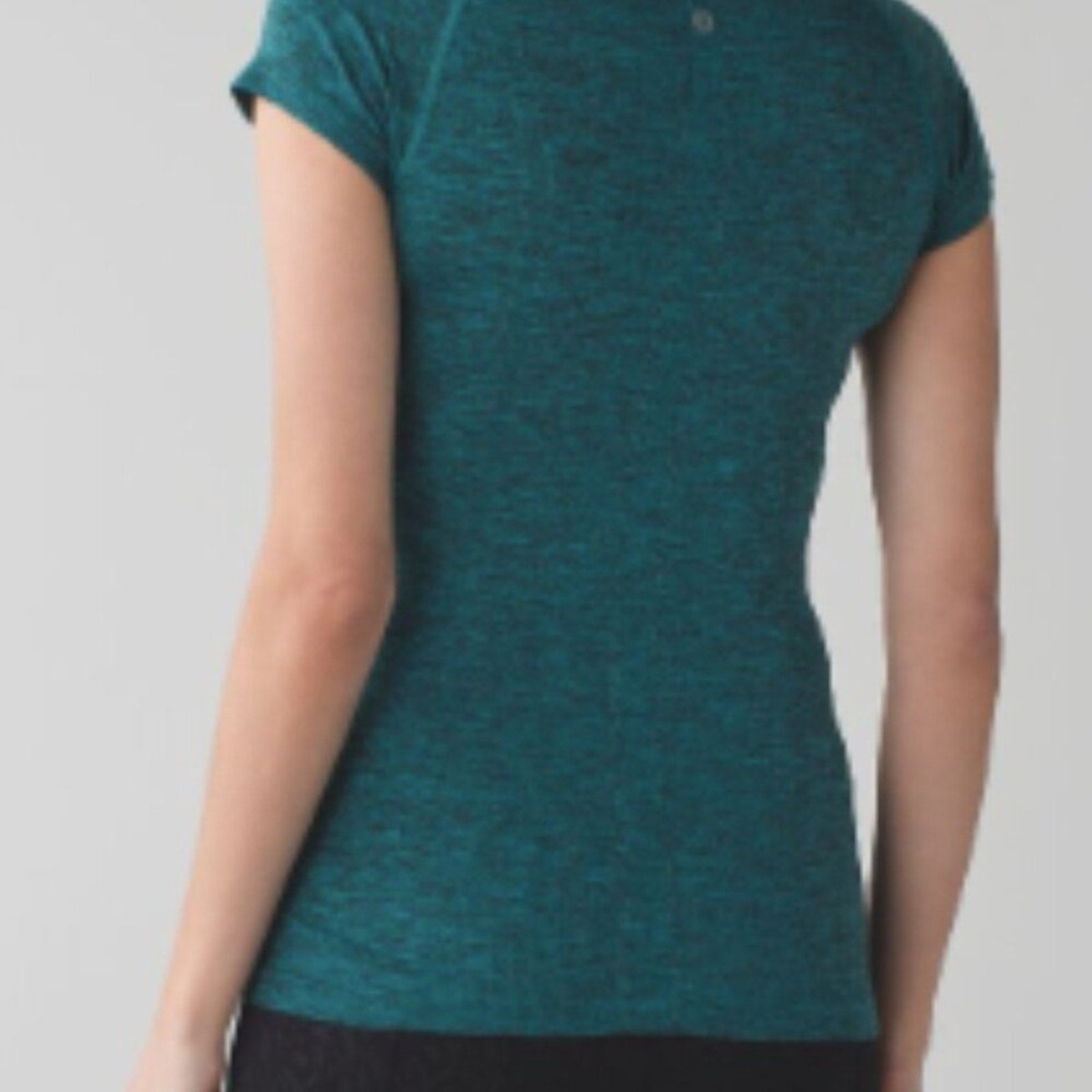 6079 - LULULEMON RUN: Swiftly Tech Short Sleeve Crew Sz 8 **LOVED *RARE
