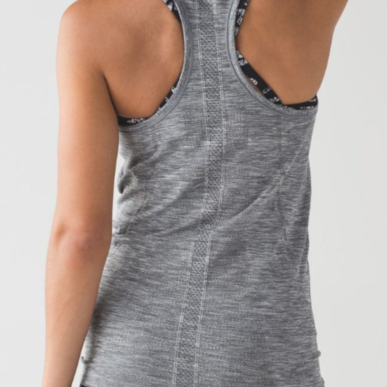(1661)  🍋 LULULEMON RUN: Swiftly Tech Racerback