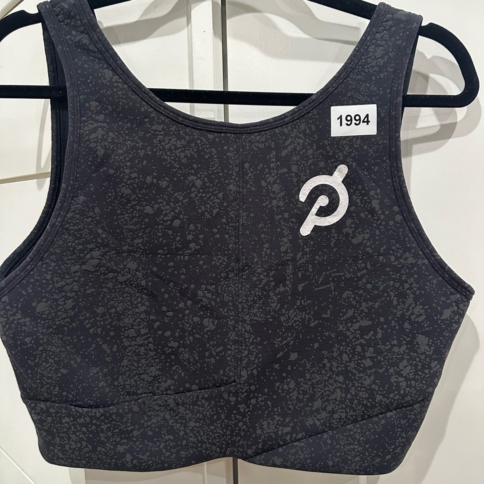 (6740) LOVED LULULEMON Energetic Edge Cropped Tank in BLACK Sz 12 ** SEE NOTES