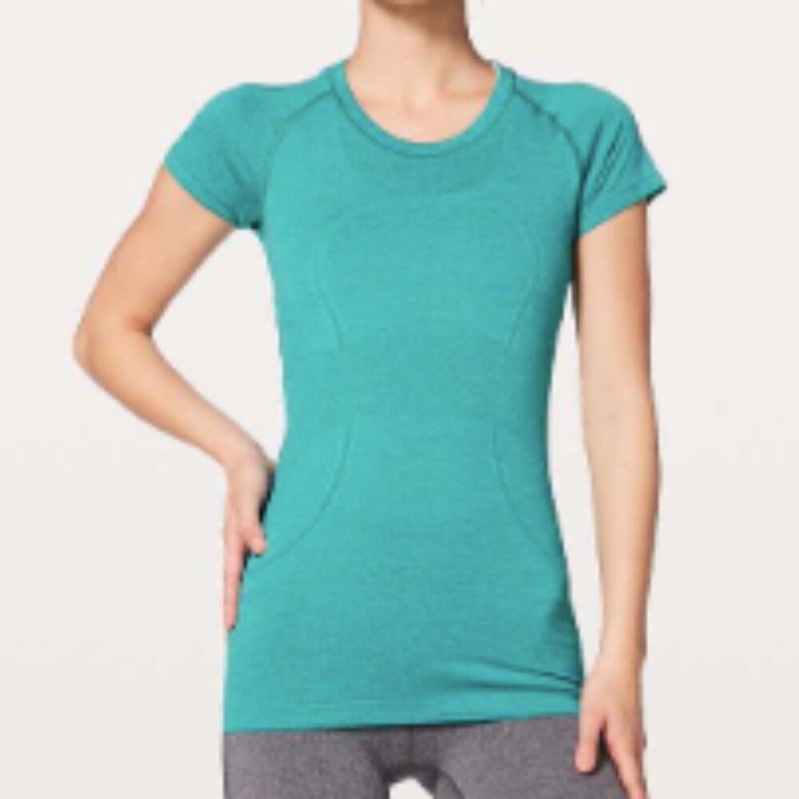 6117 Lululemon Swiftly Tech Women’s Short Sleeve Size 8