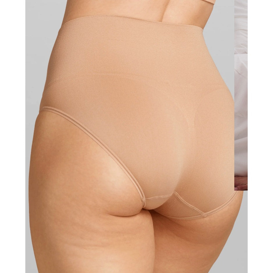 378 - NWOT SKIMS SEAMLESS SCULPT HIGH-WAISTED BRIEF - S/M