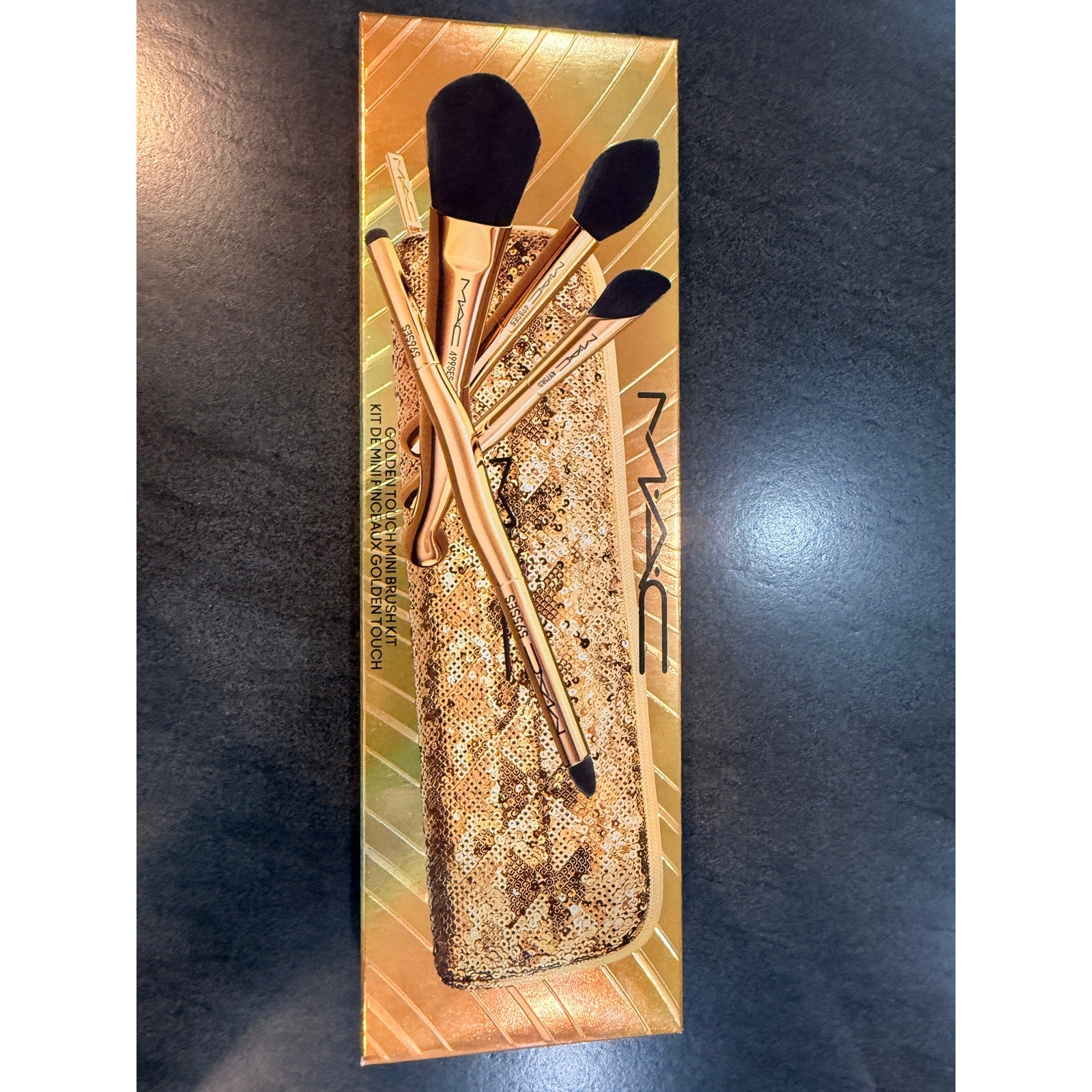 342 NEW MAC COSMETICS Golden Touch Mini Brush Kit, 5 Piece Set ($59.00)