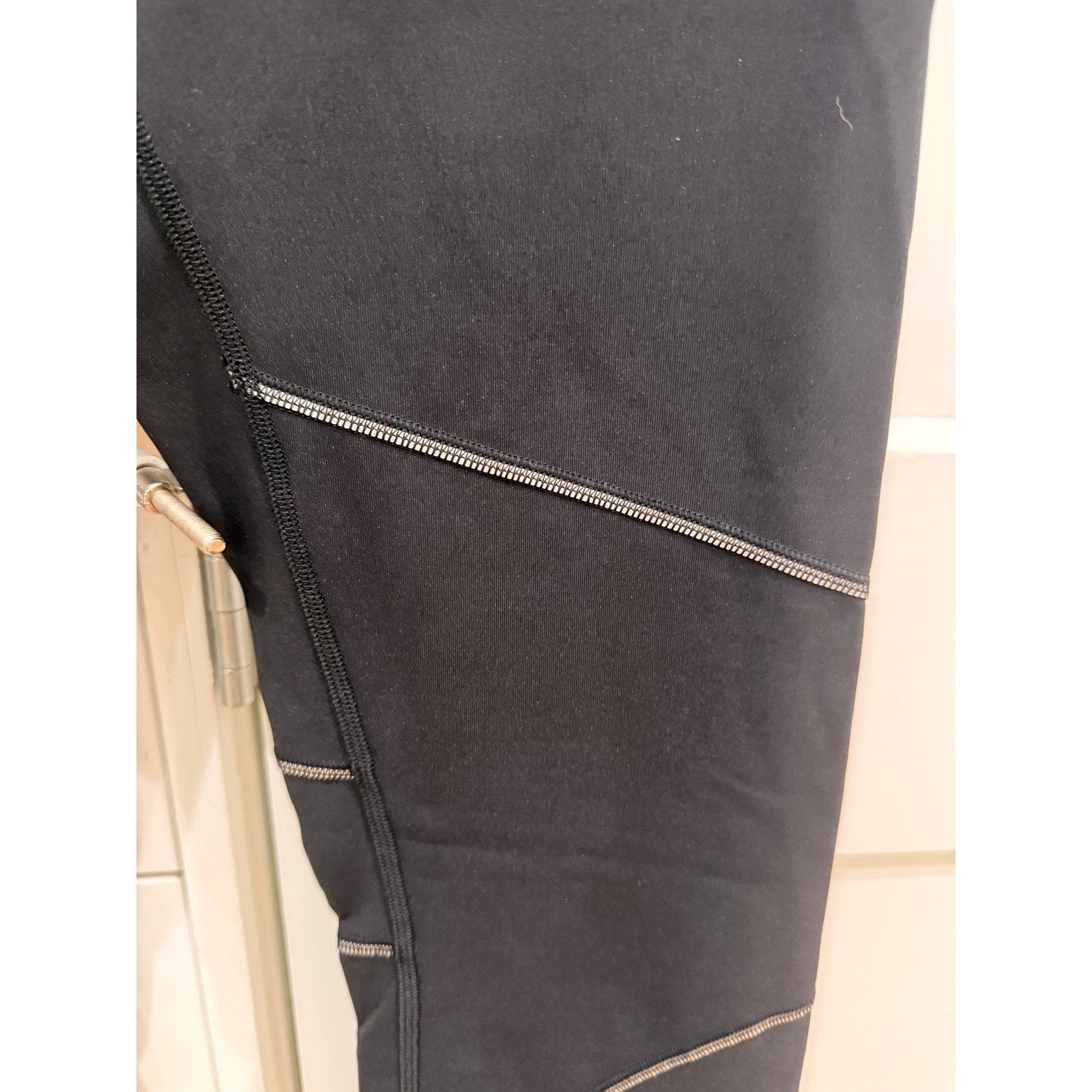 6642 LULULEMON Wunder Under High-Rise Tight 28" *Ray Black Sz 6 **SKULL