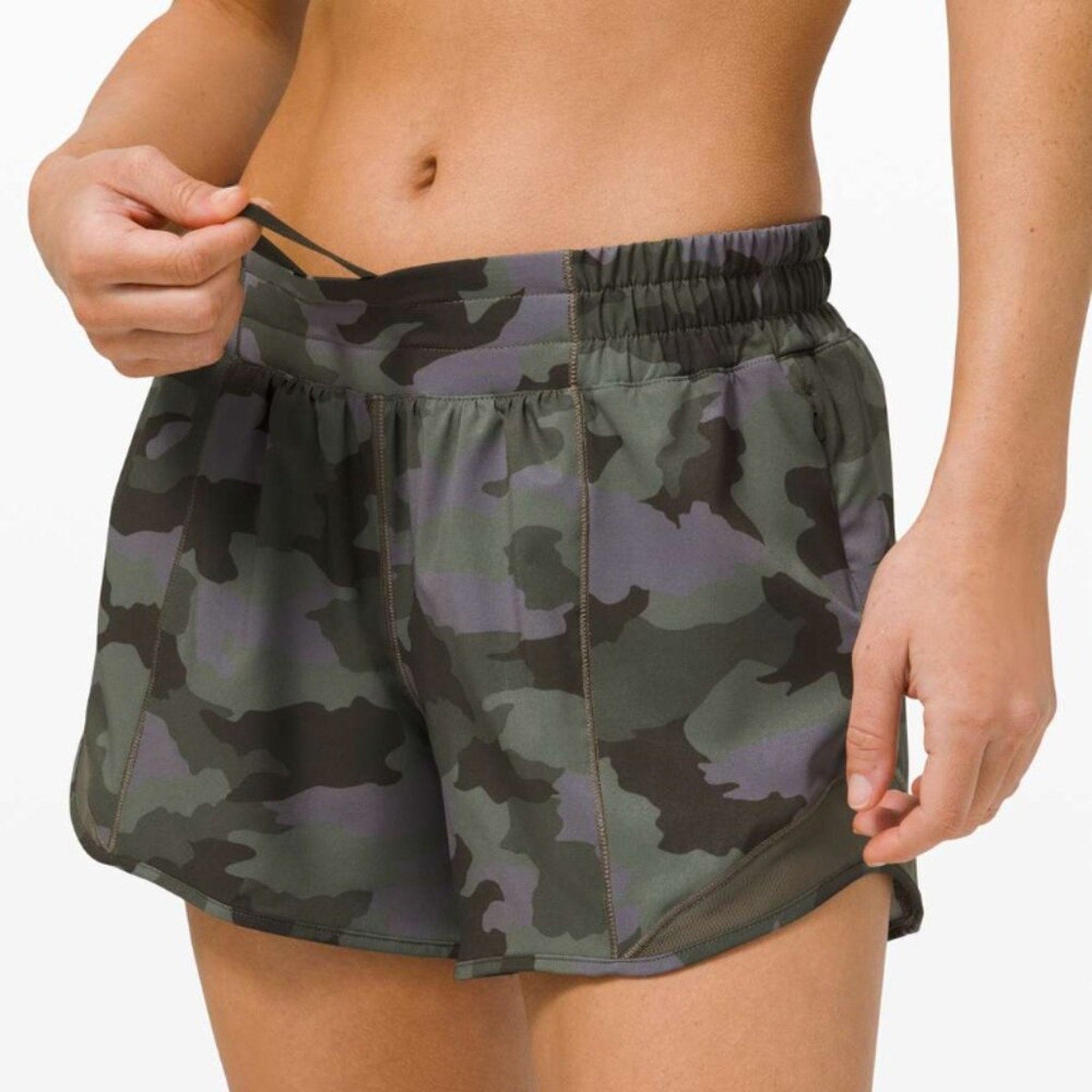 6899 Lululemon Hotty Hot Short II *Long 4" Heritage 365 Camo Dusky Lavender Mult