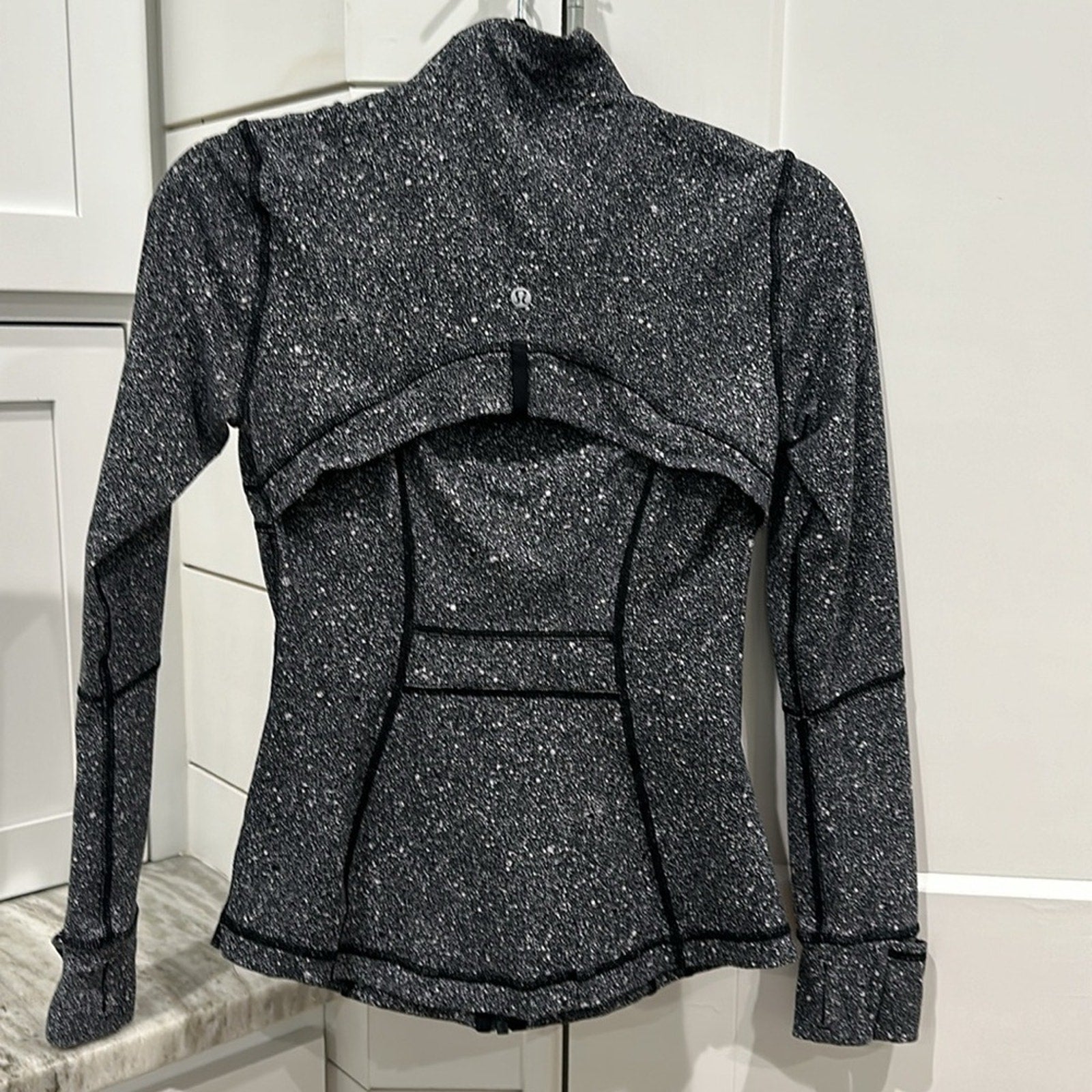 (6237) LULULEMON Define Jacket Sz 4 EUC Luminesce Splatter White Black