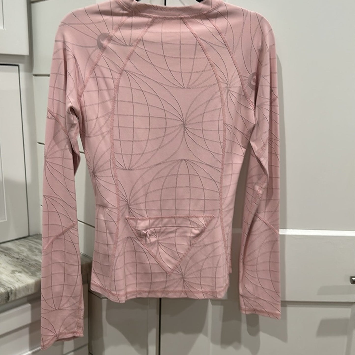 6119/6120 Lululemon Rare Women’s Long Sleeve Size 8