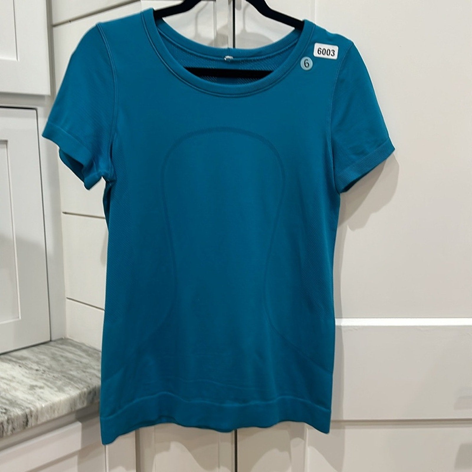 (6003)  🍋 LULULEMON RUN: Swiftly Tech Short Sleeve (Breeze) *Relax Sz 6 **LOVED