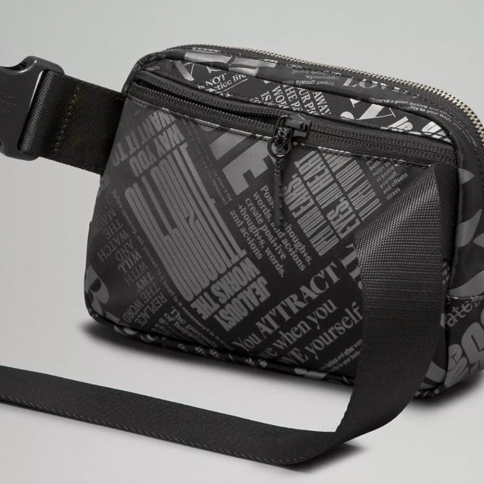2303 NWT LLL Everywhere Belt Bag 1L Manifesto Print *** ANNIV EDITION