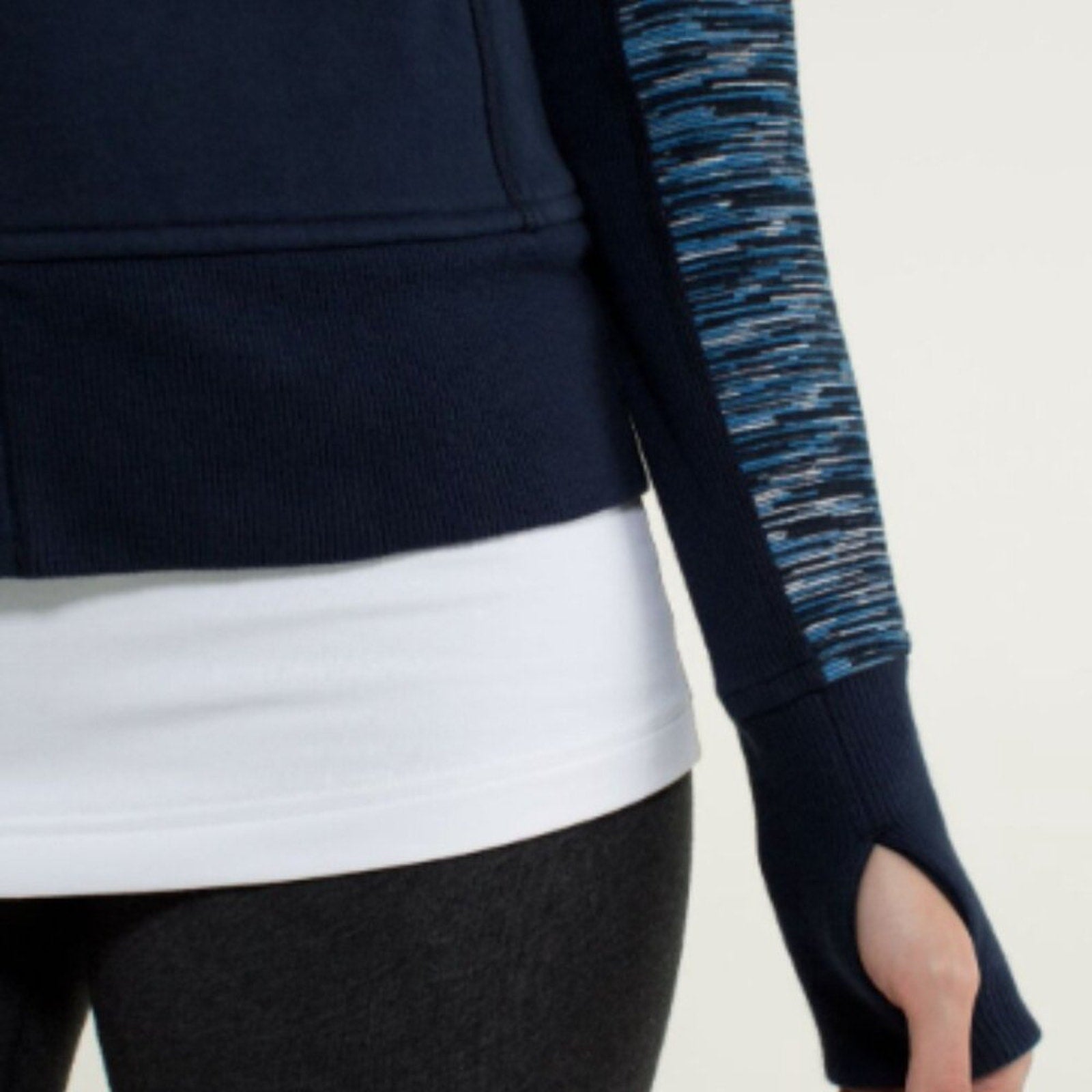 (2486) LULULEMON Scuba Hoodie *Stretch (Lined Hood) P2P=16" **LOVED