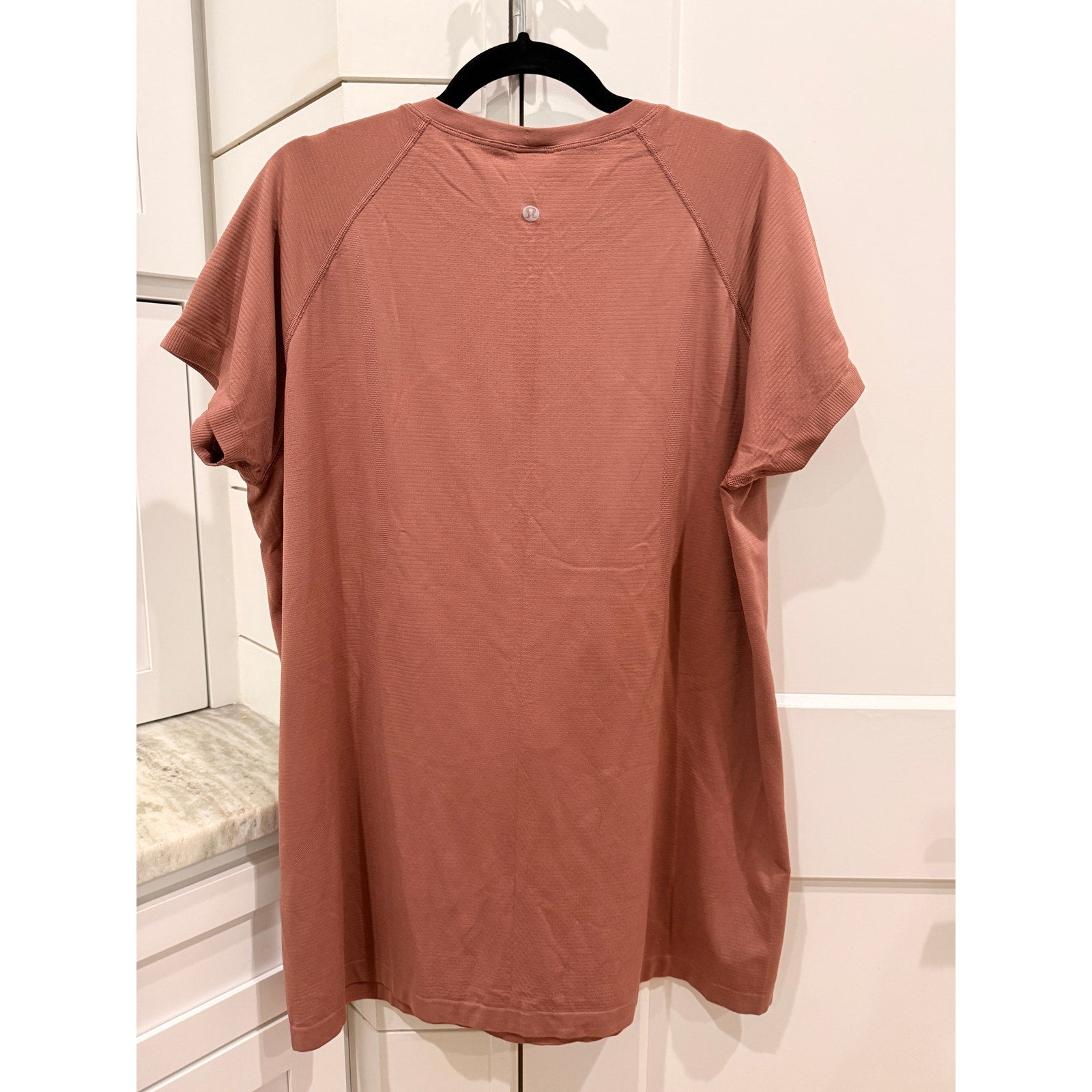 346 - LULULEMON Swiftly Tech Sht-Slve Shirt Hip Lngth in Spiced Chai Sz 20